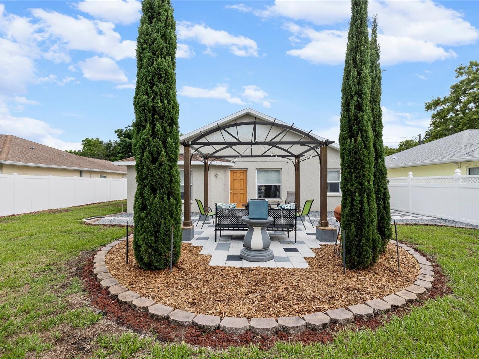 OLD GROVE - Residential
