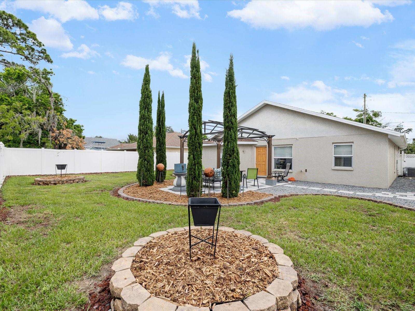 OLD GROVE - Residential