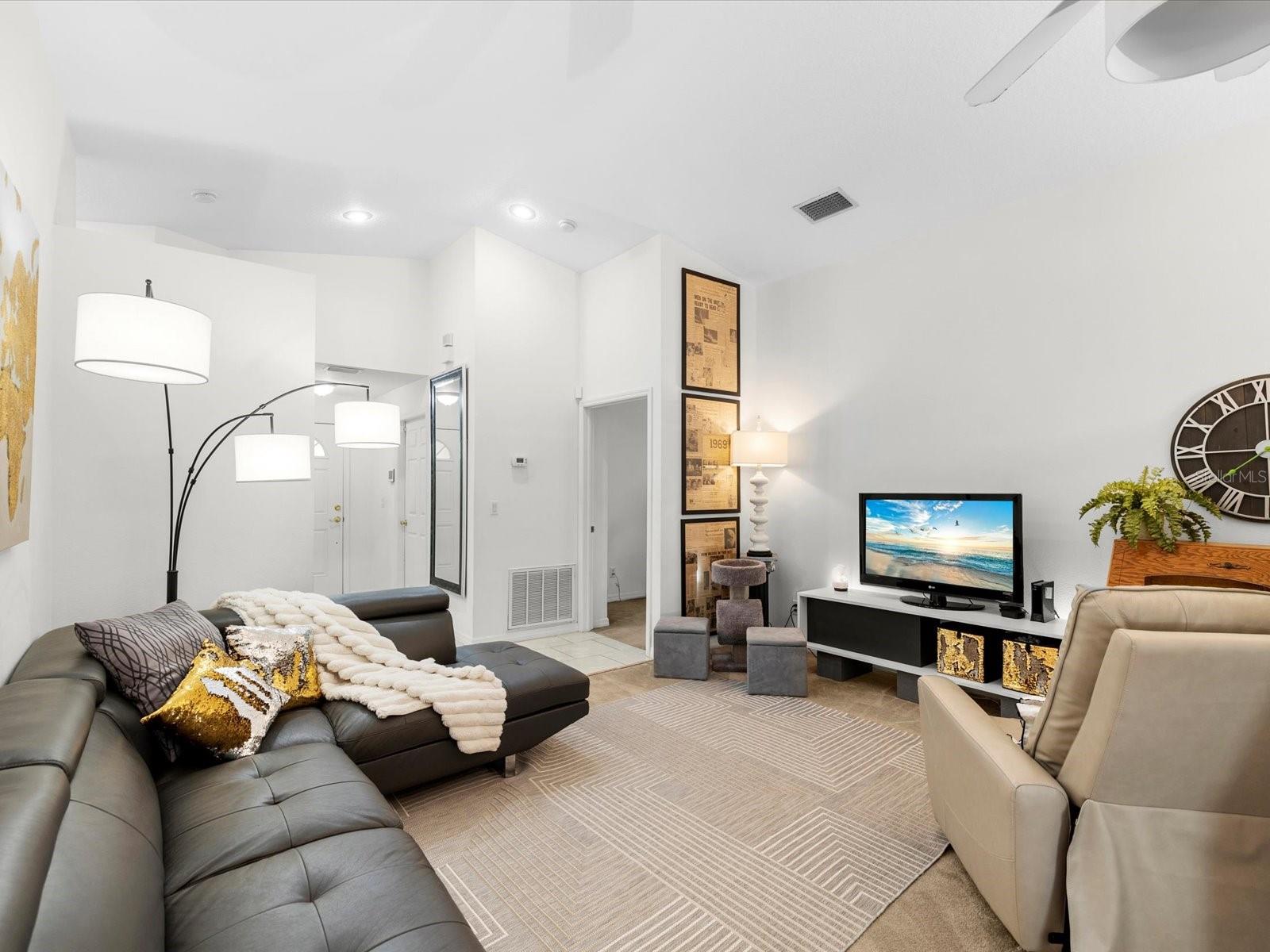 OLD GROVE - Residential