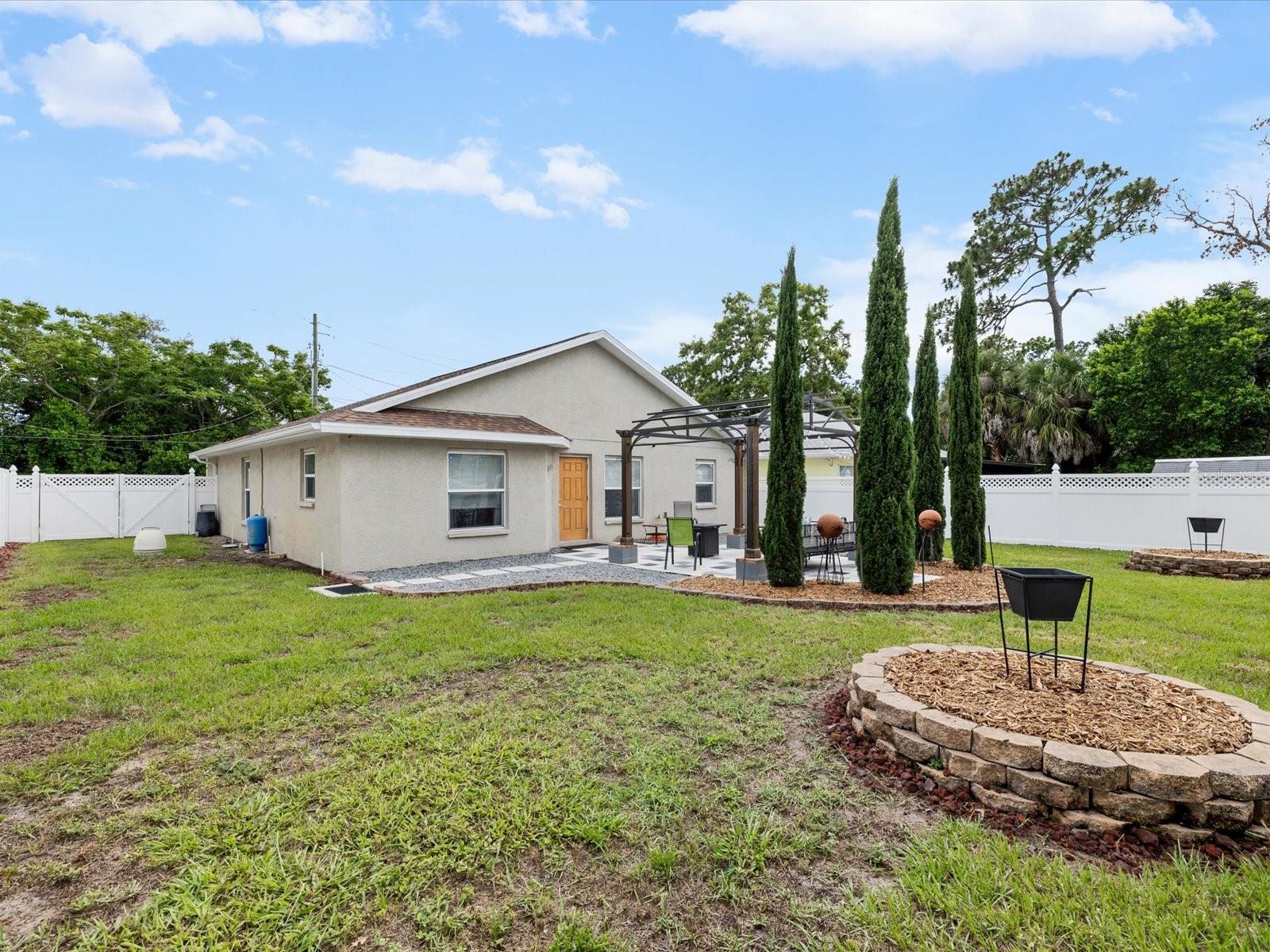 OLD GROVE - Residential