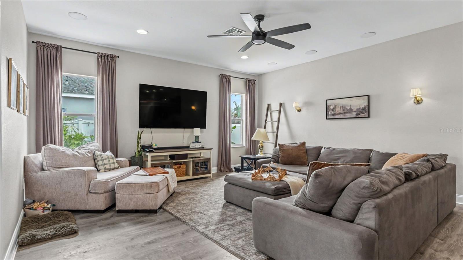 TOWNE PARK ESTATES - Residential