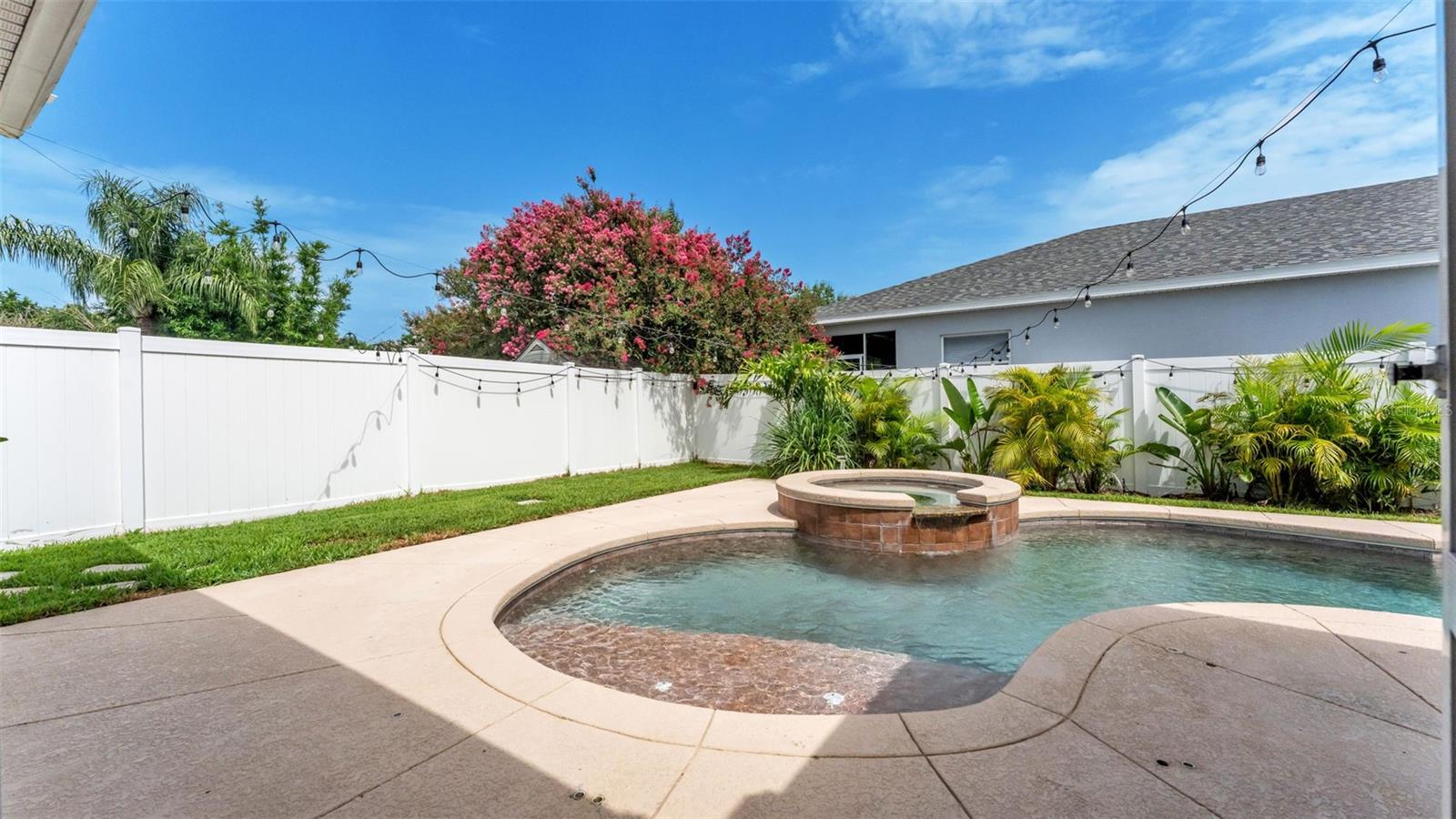 TOWNE PARK ESTATES - Residential