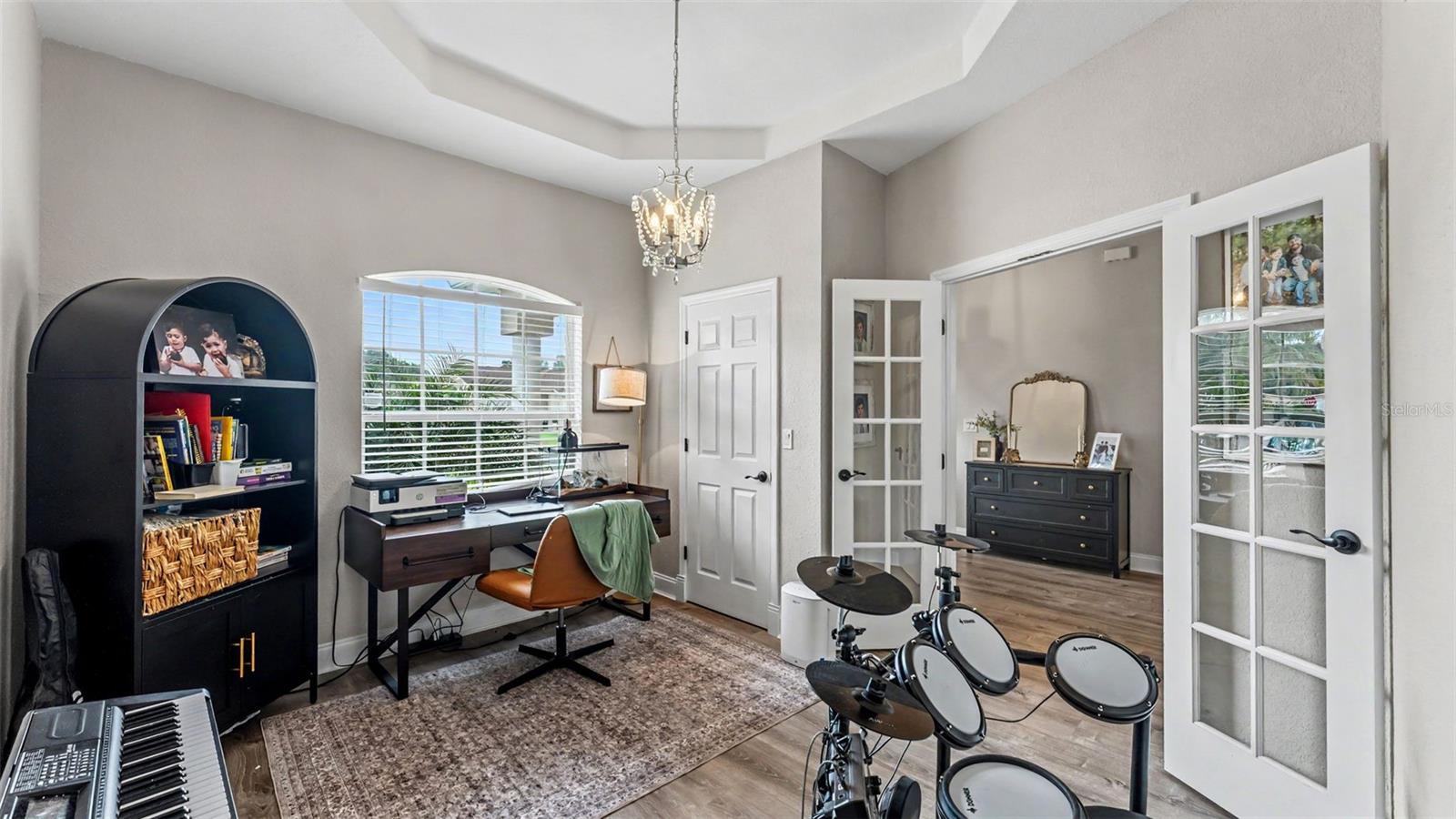 TOWNE PARK ESTATES - Residential