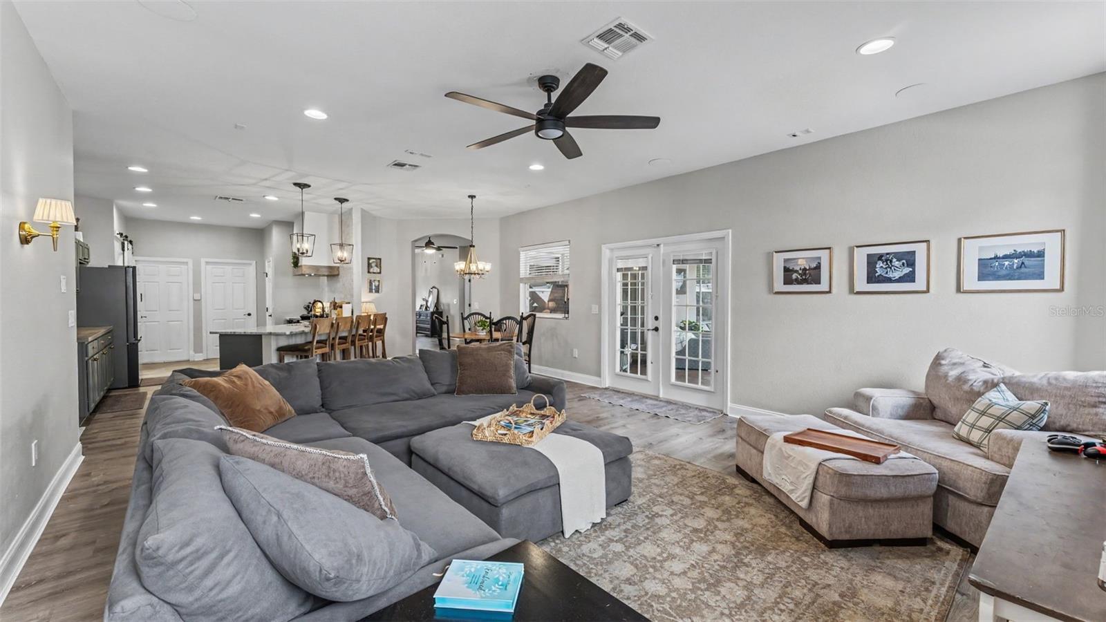 TOWNE PARK ESTATES - Residential