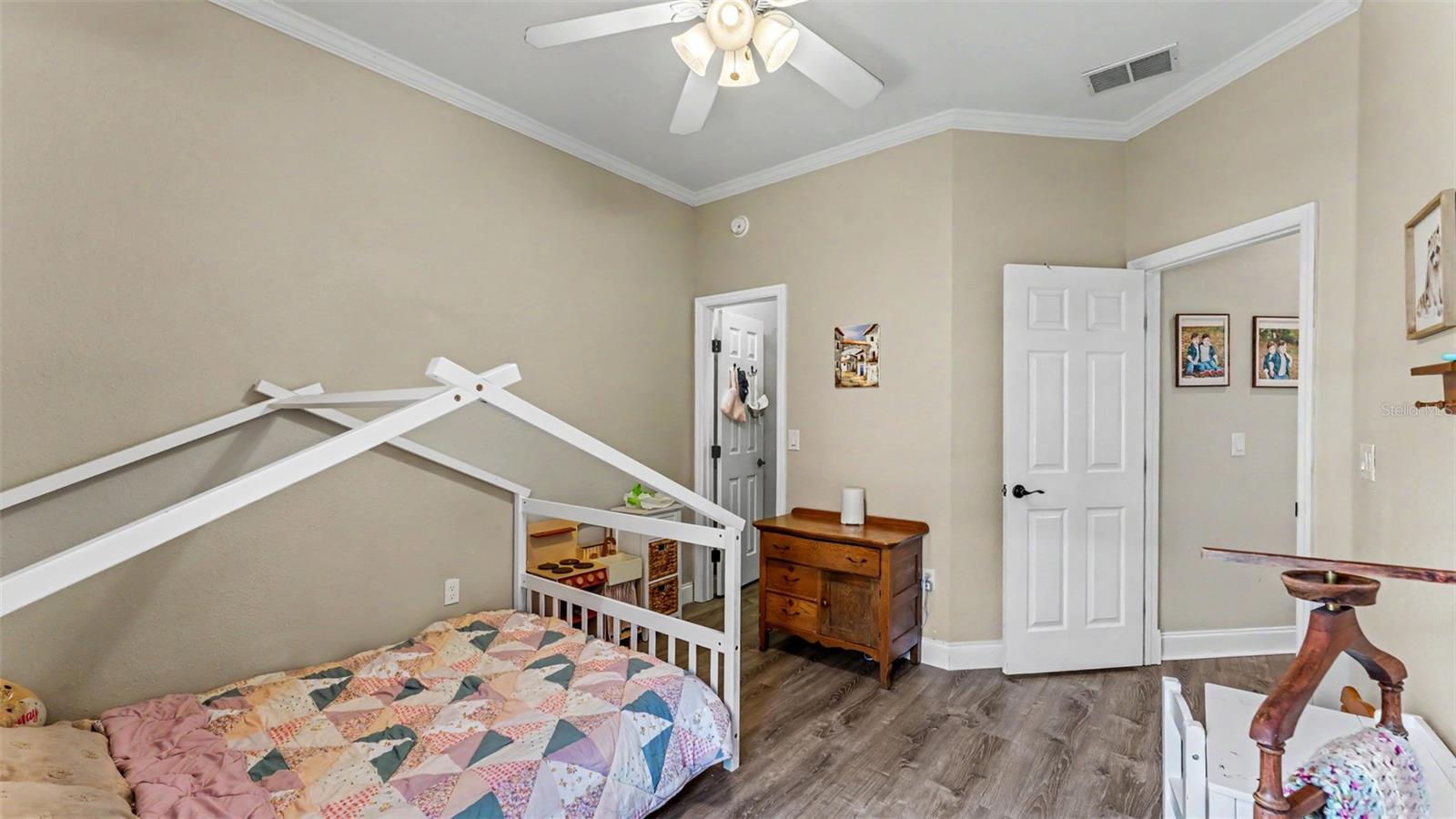 TOWNE PARK ESTATES - Residential