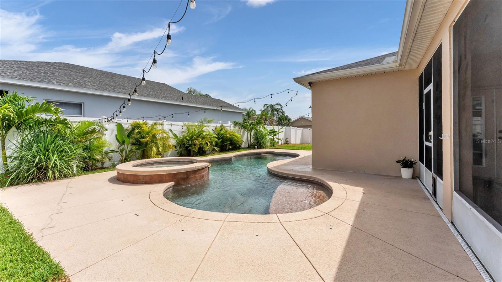 TOWNE PARK ESTATES - Residential