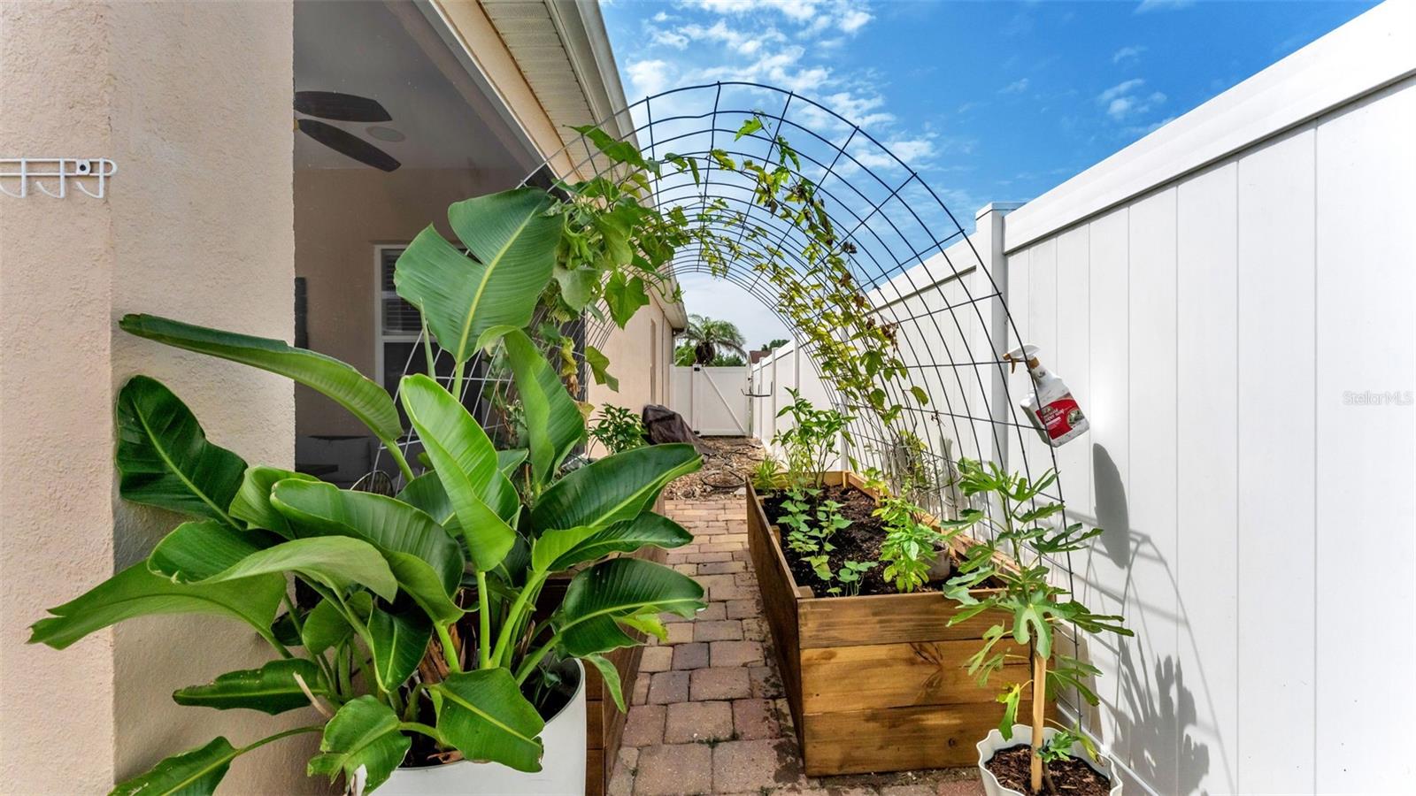 TOWNE PARK ESTATES - Residential