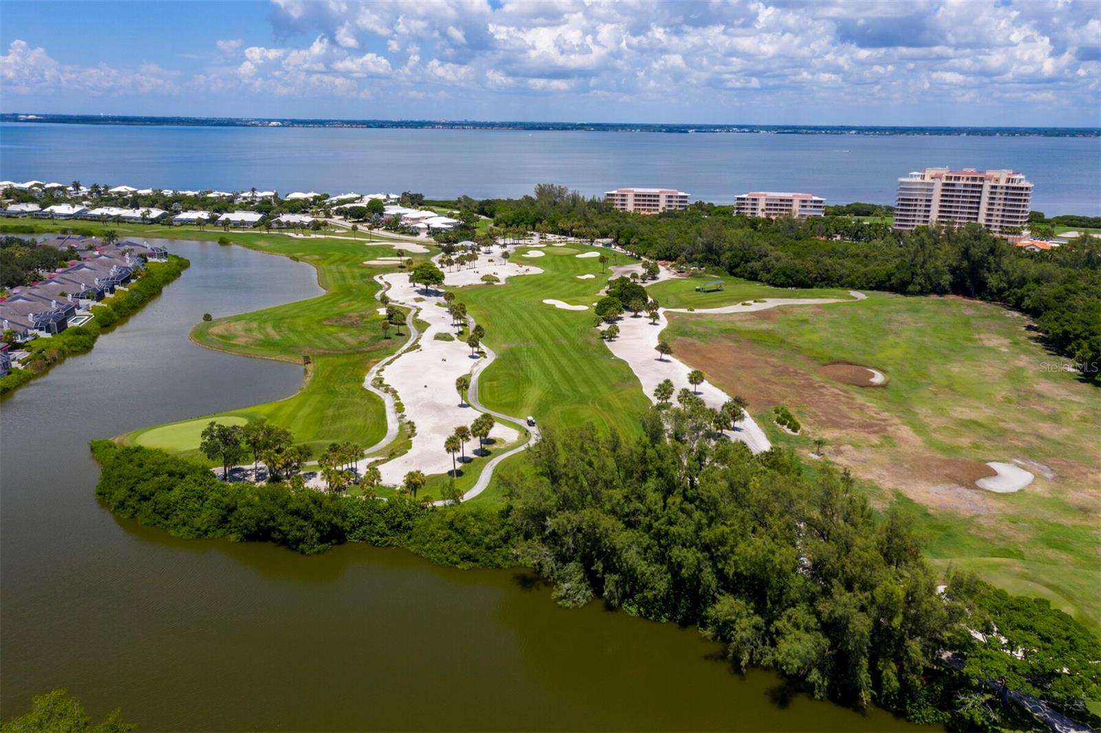 BAY ISLES - Residential