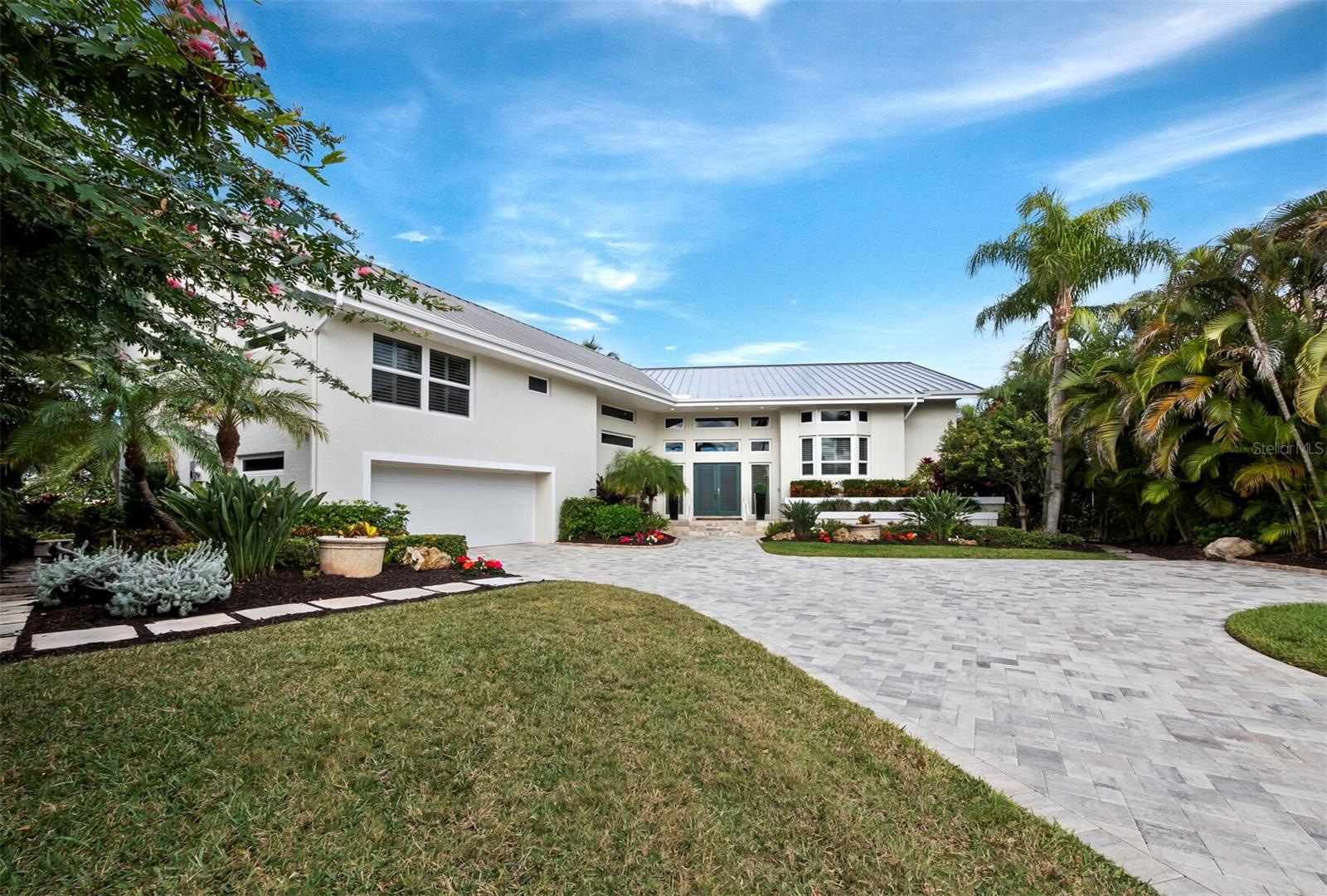 BAY ISLES - Residential