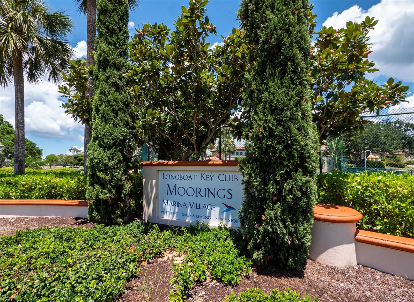 BAY ISLES - Residential