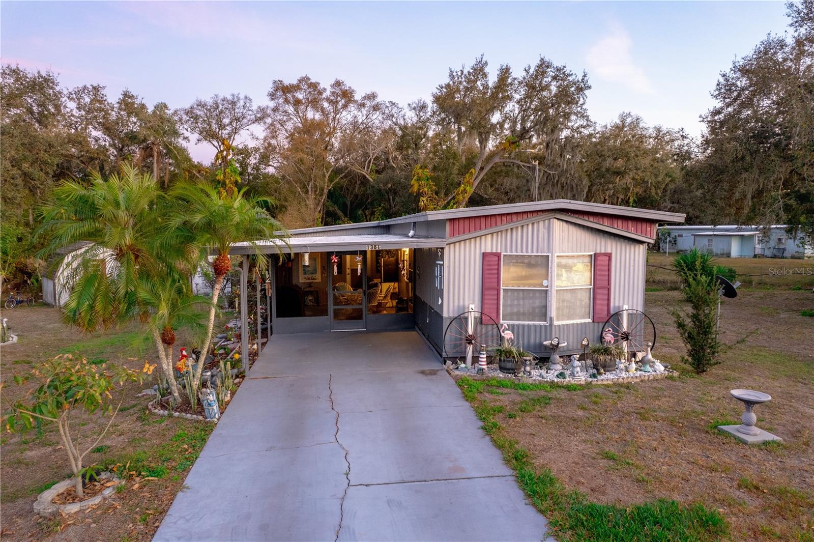 LAKE SIDE ESTATES - Residential