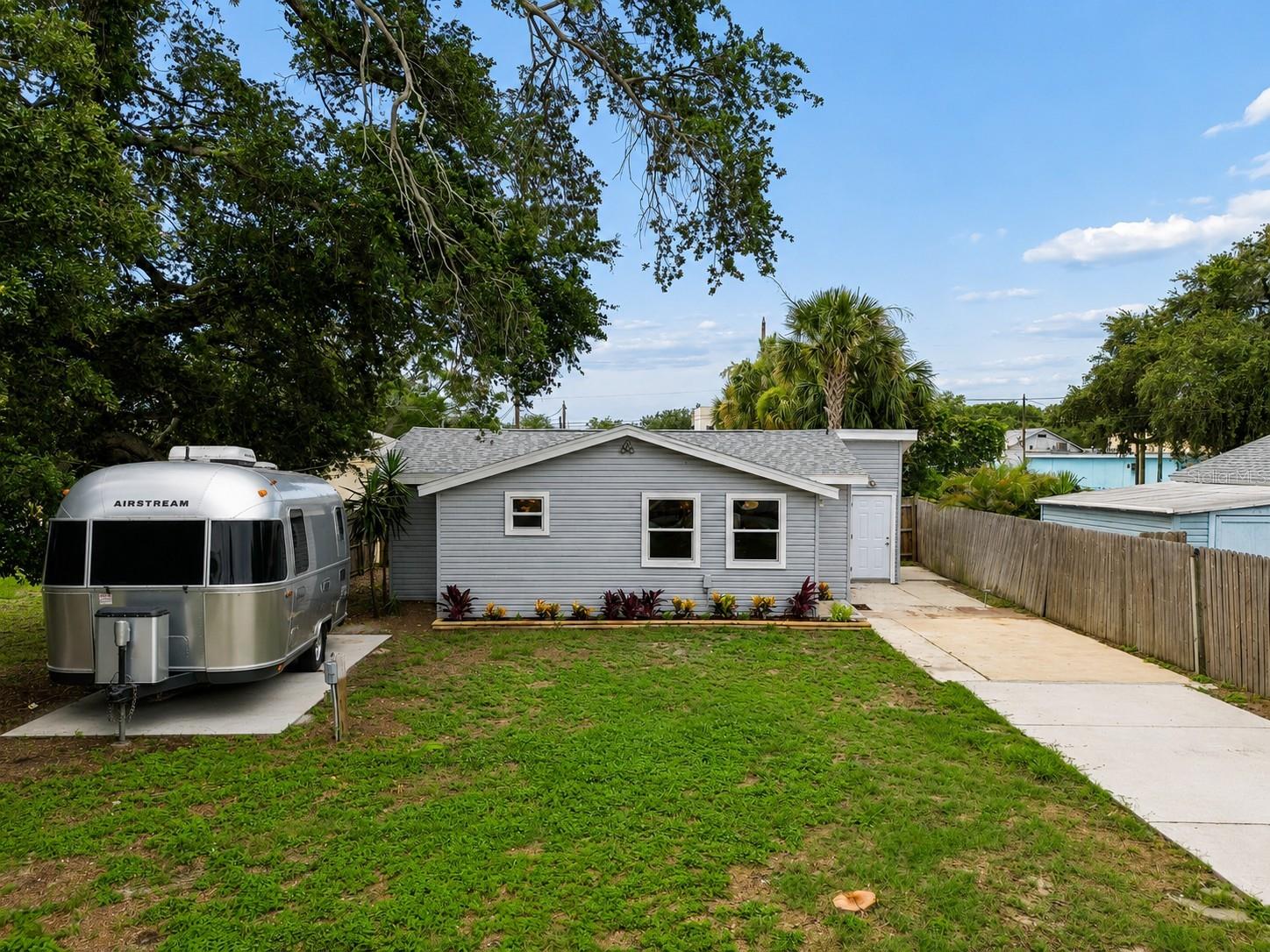 WHITEHURSTS EXT R J - Residential