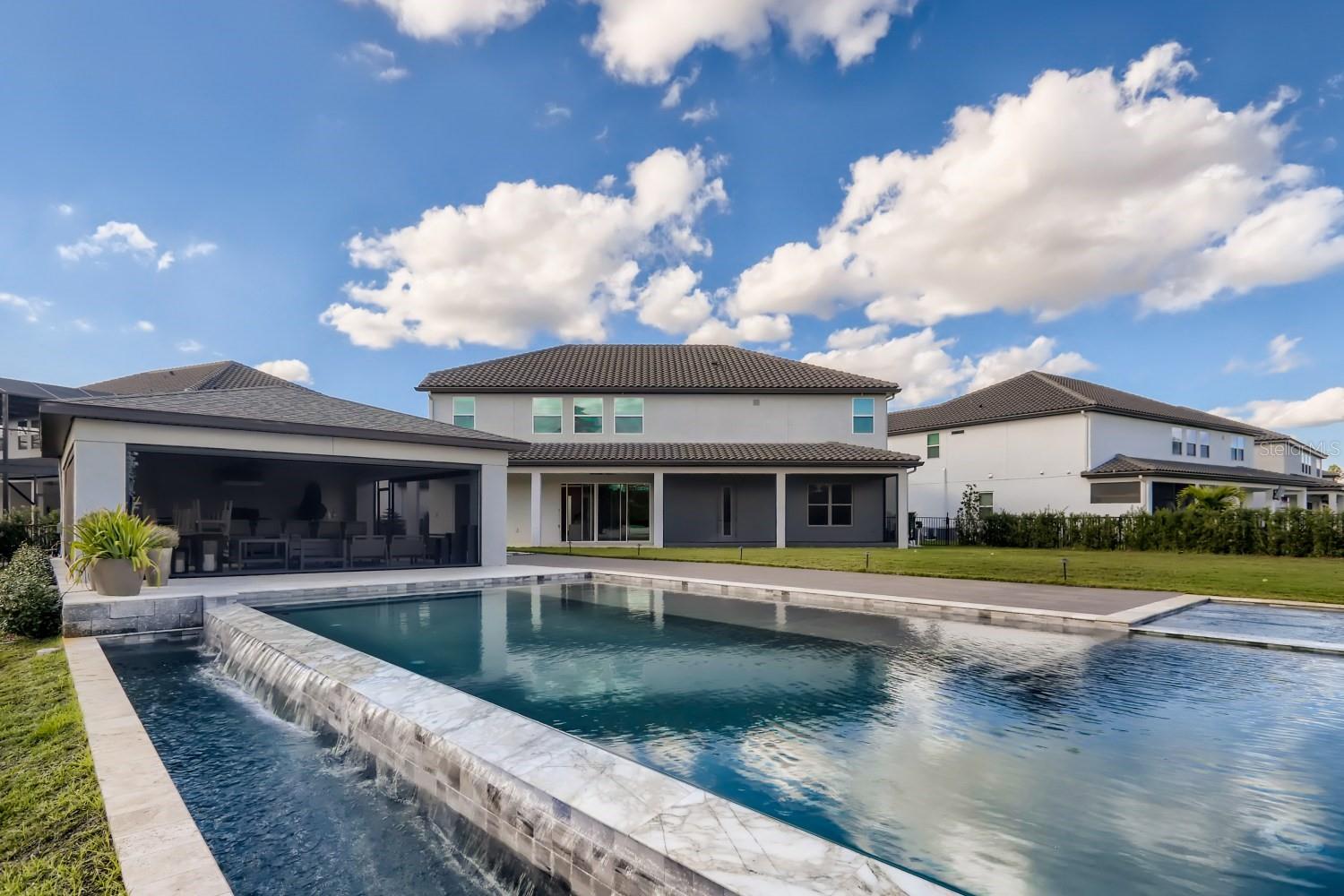 ESTATES/PARKSIDE - Residential