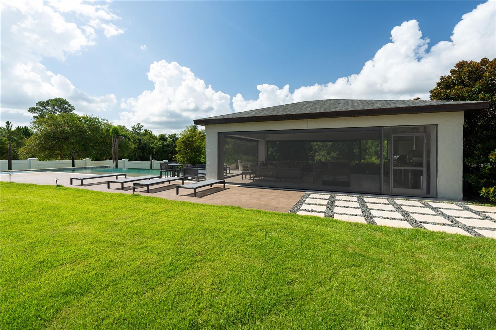 ESTATES/PARKSIDE - Residential