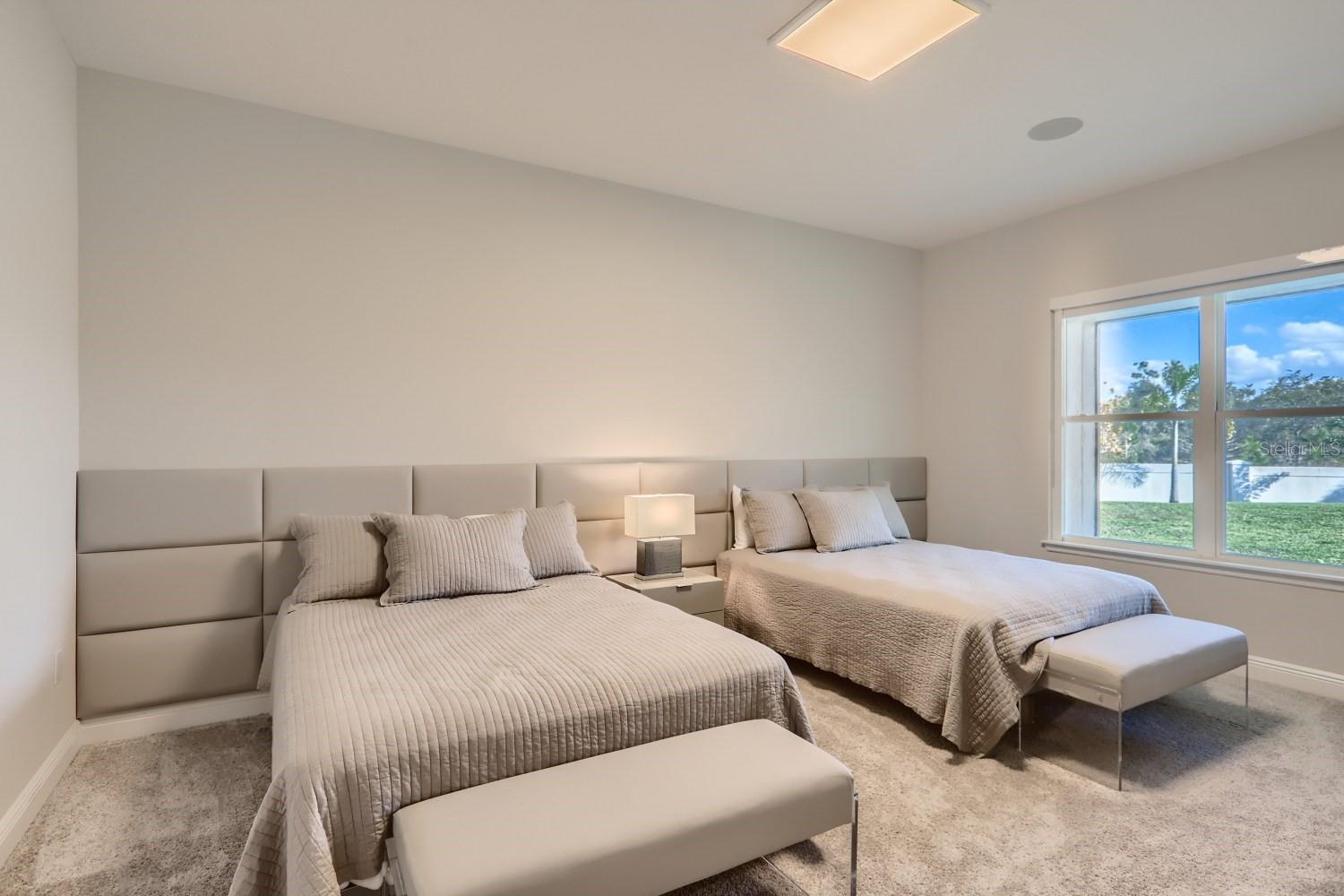 ESTATES/PARKSIDE - Residential