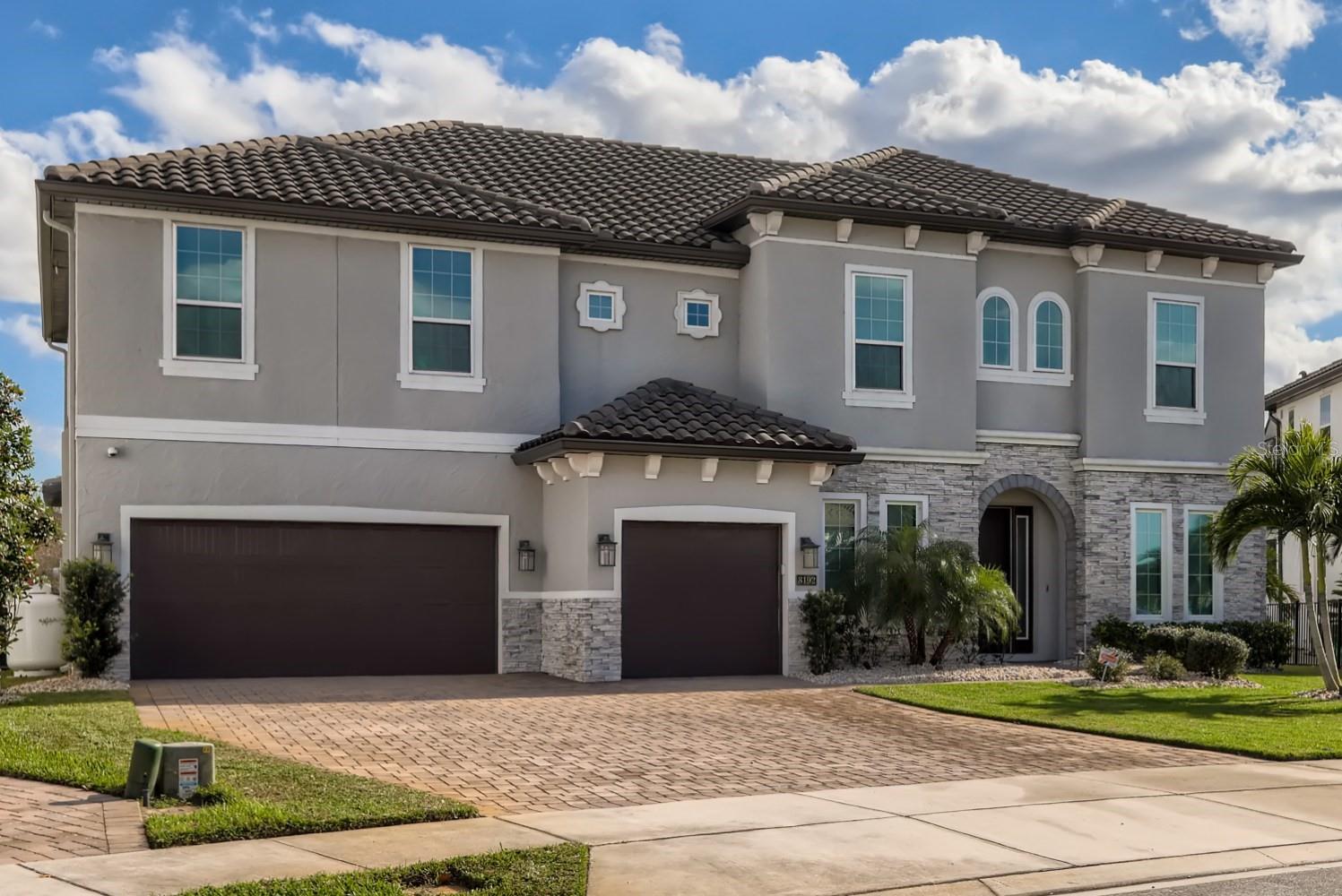 ESTATES/PARKSIDE - Residential