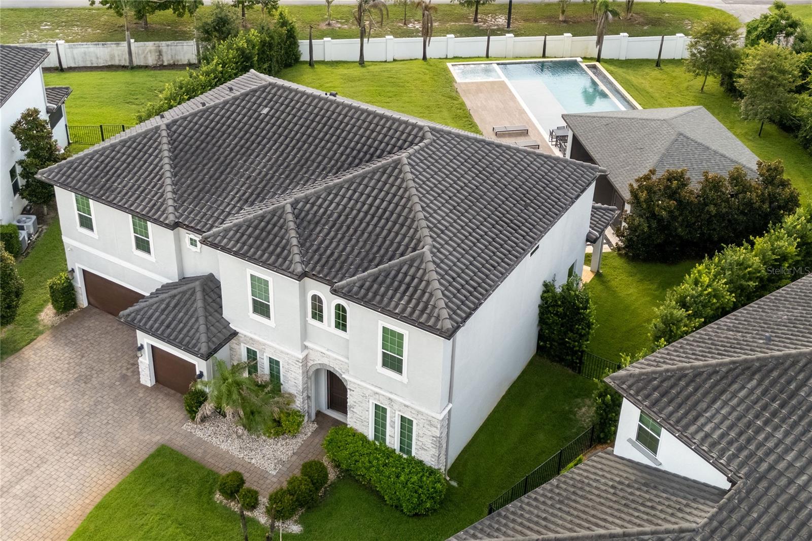 ESTATES/PARKSIDE - Residential