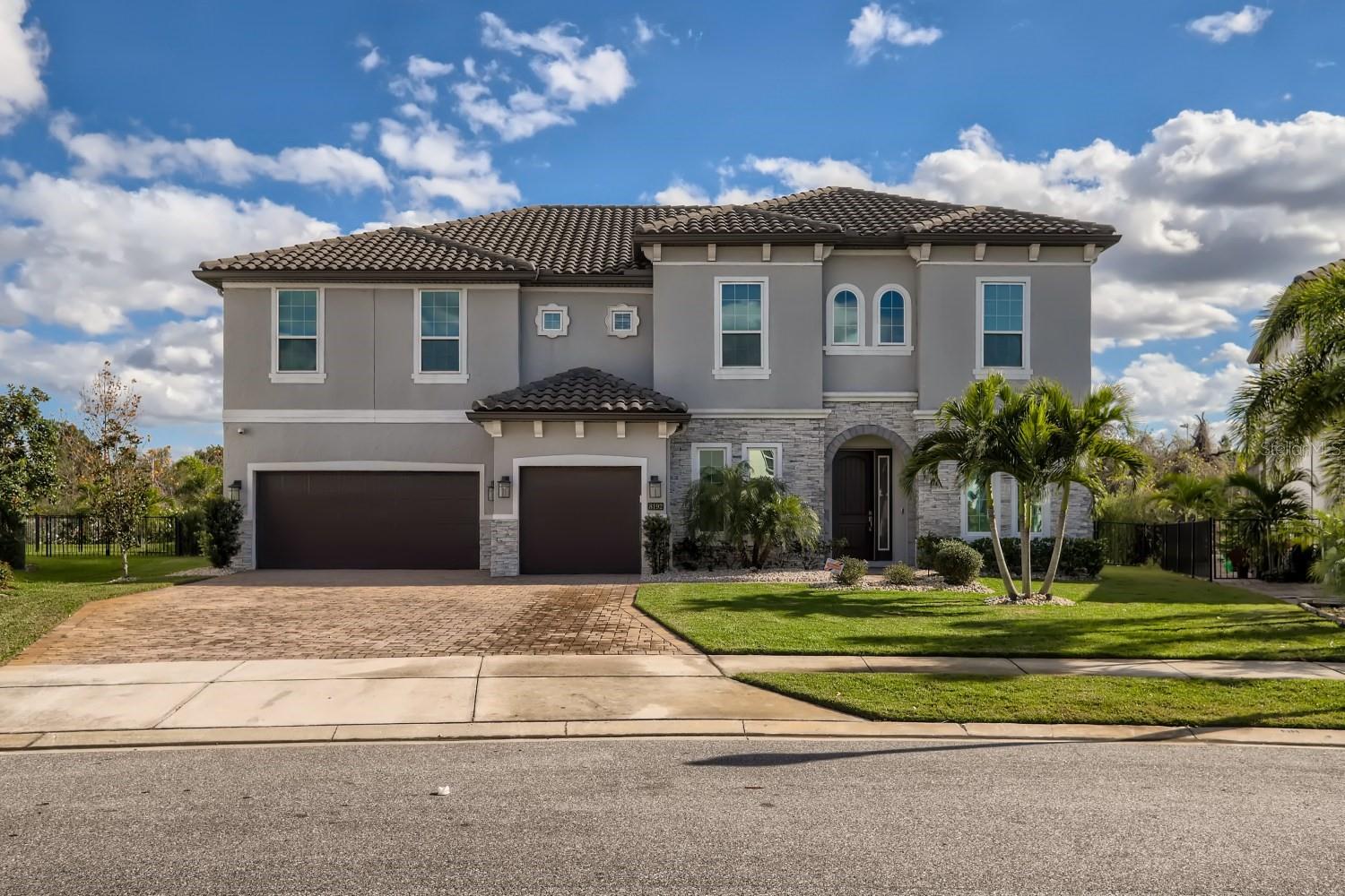 ESTATES/PARKSIDE - Residential
