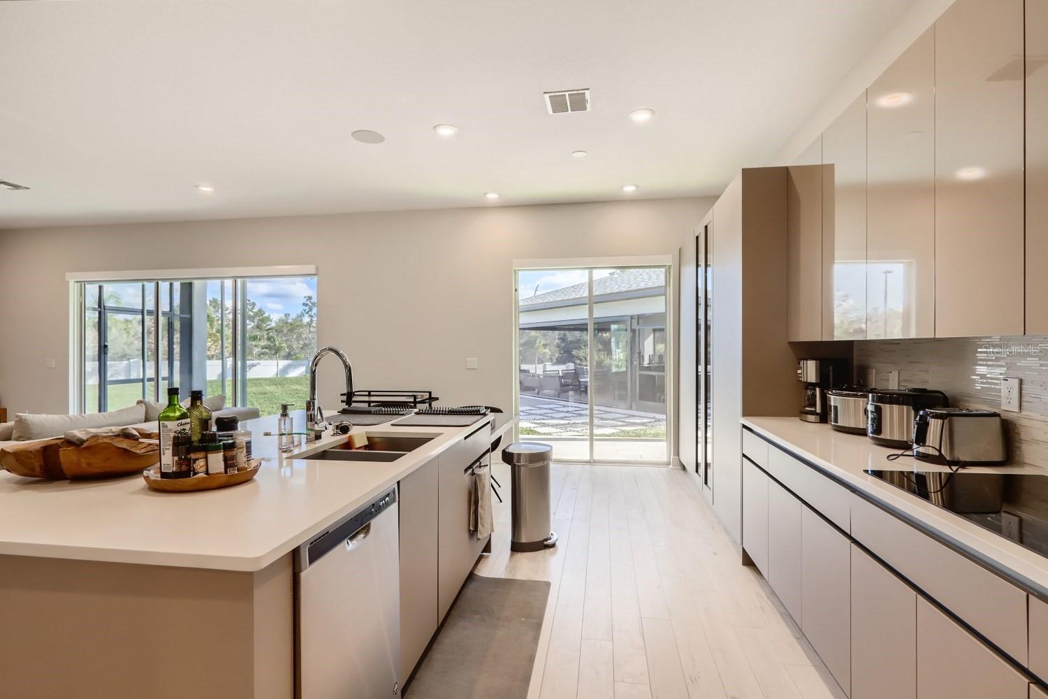 ESTATES/PARKSIDE - Residential