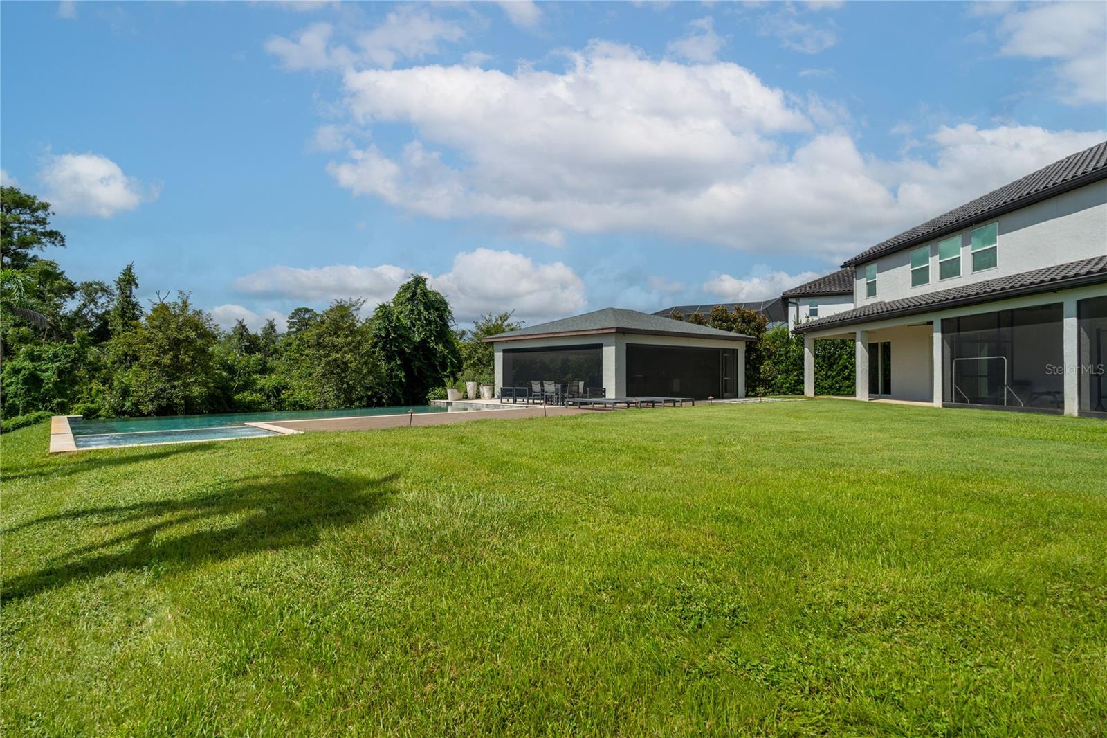 ESTATES/PARKSIDE - Residential