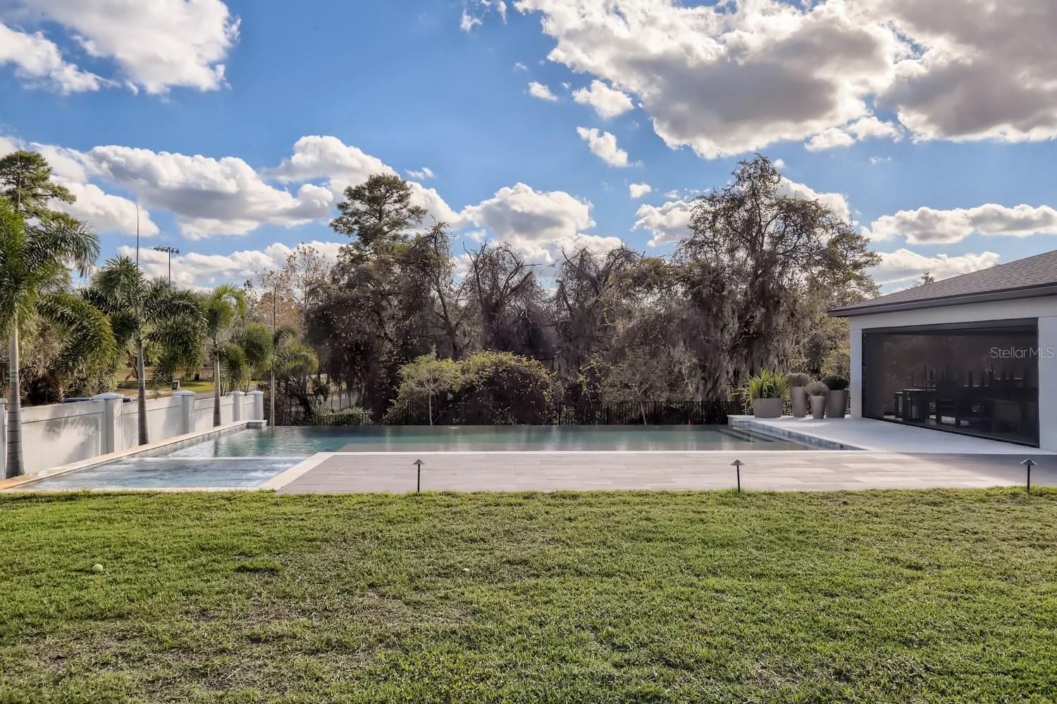 ESTATES/PARKSIDE - Residential