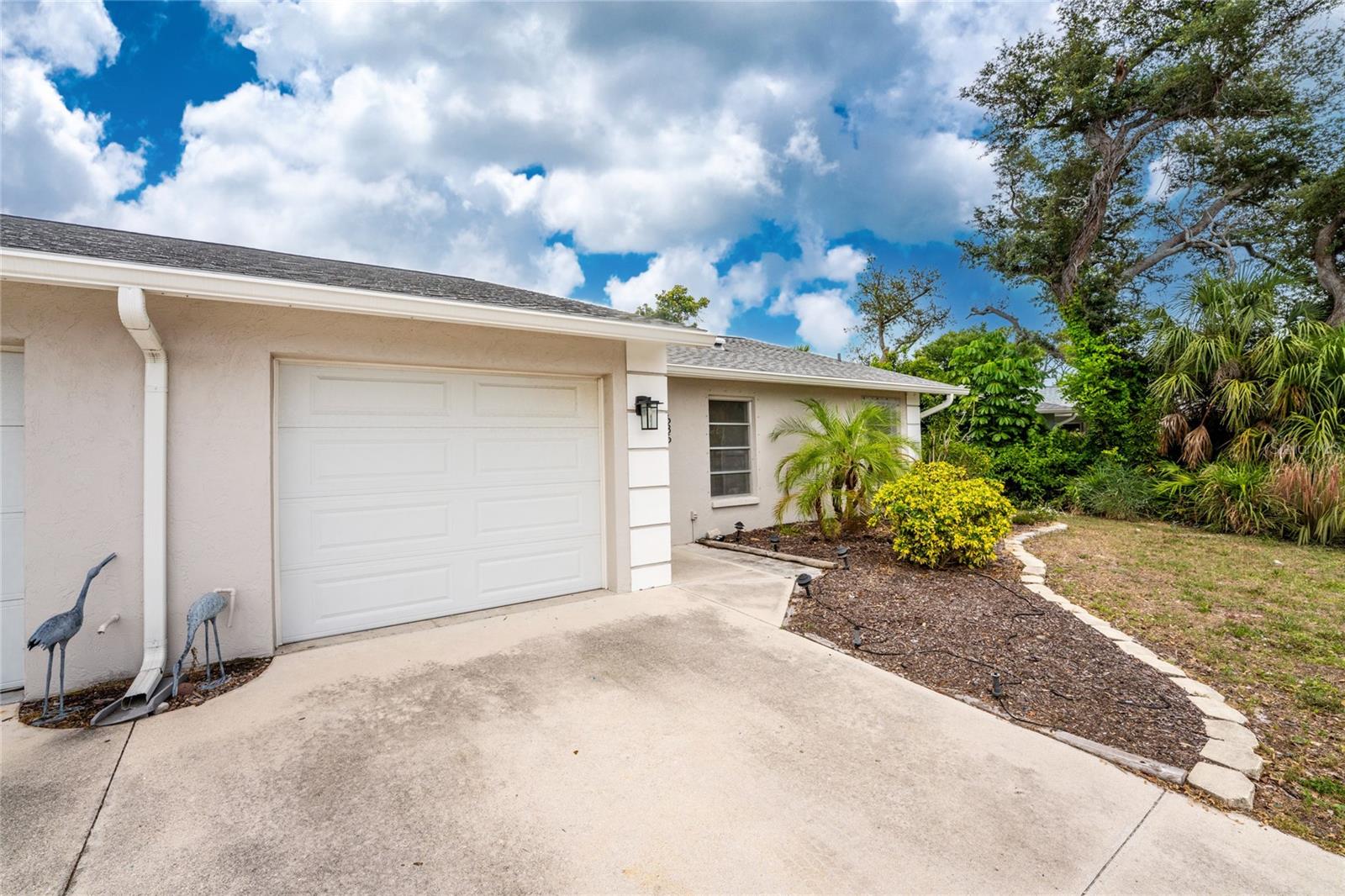 DEER CREEK WOODS - Residential Income