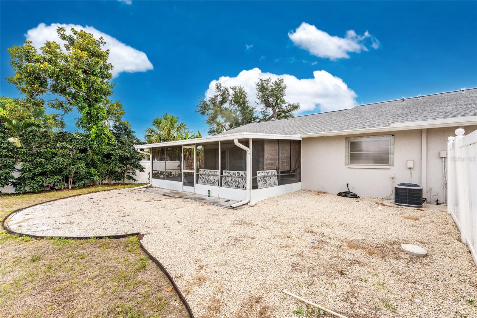 DEER CREEK WOODS - Residential Income