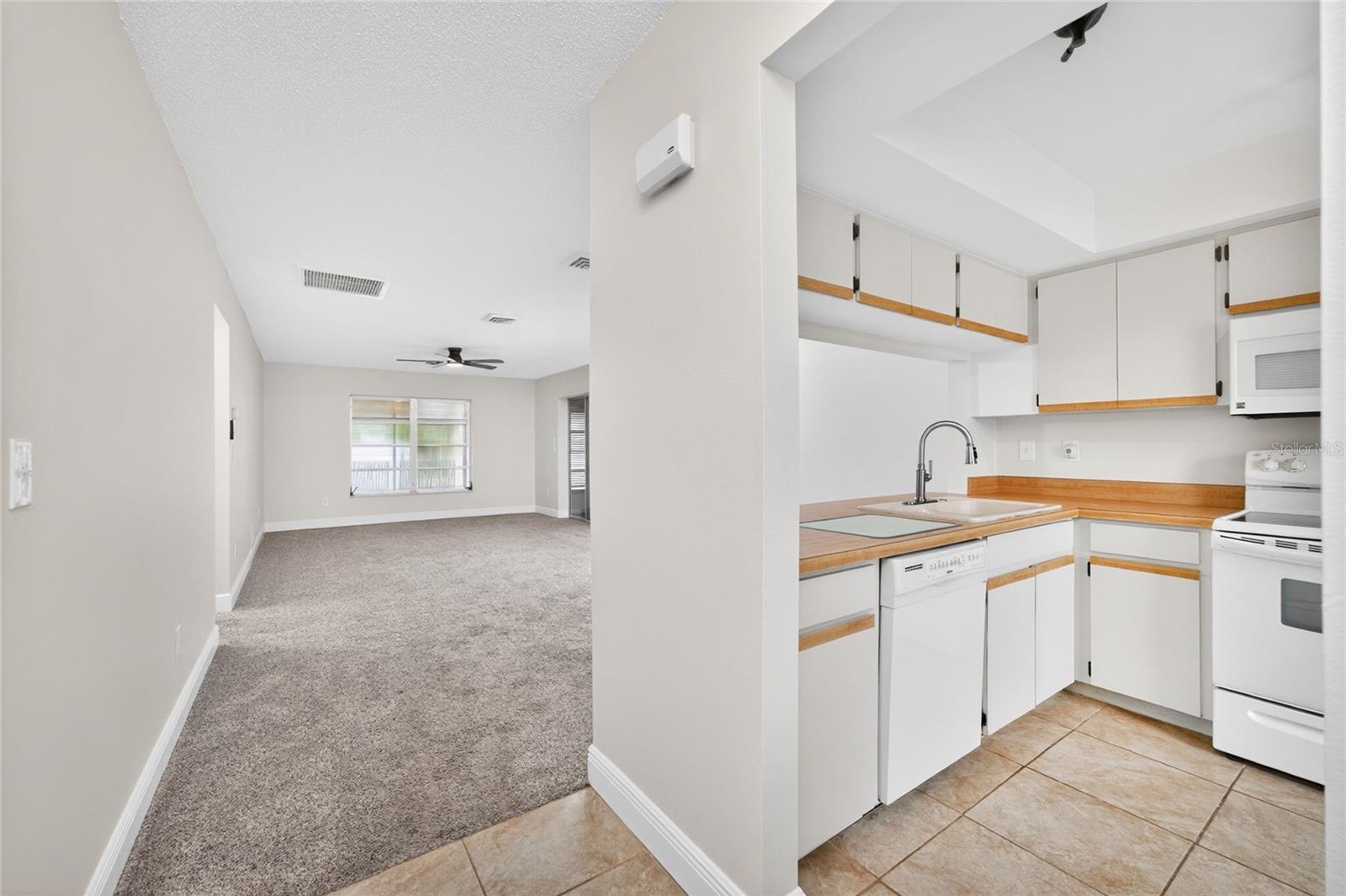 DEER CREEK WOODS - Residential Income