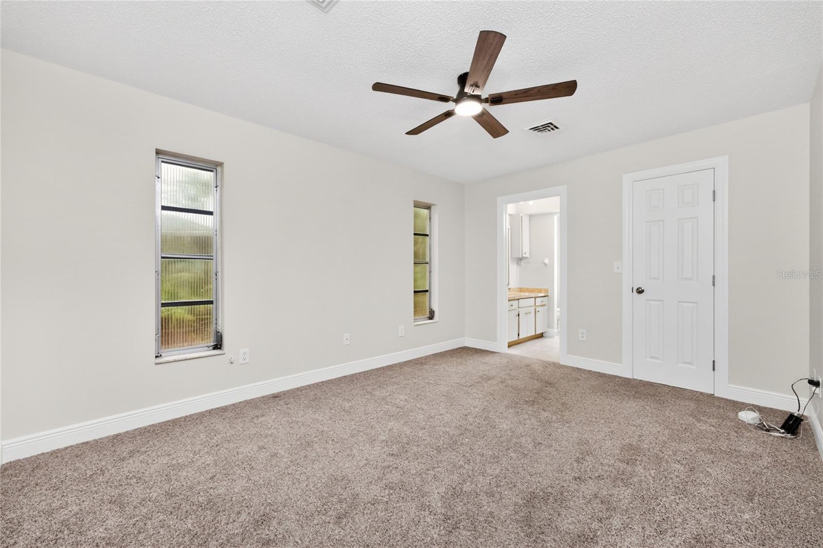 DEER CREEK WOODS - Residential Income