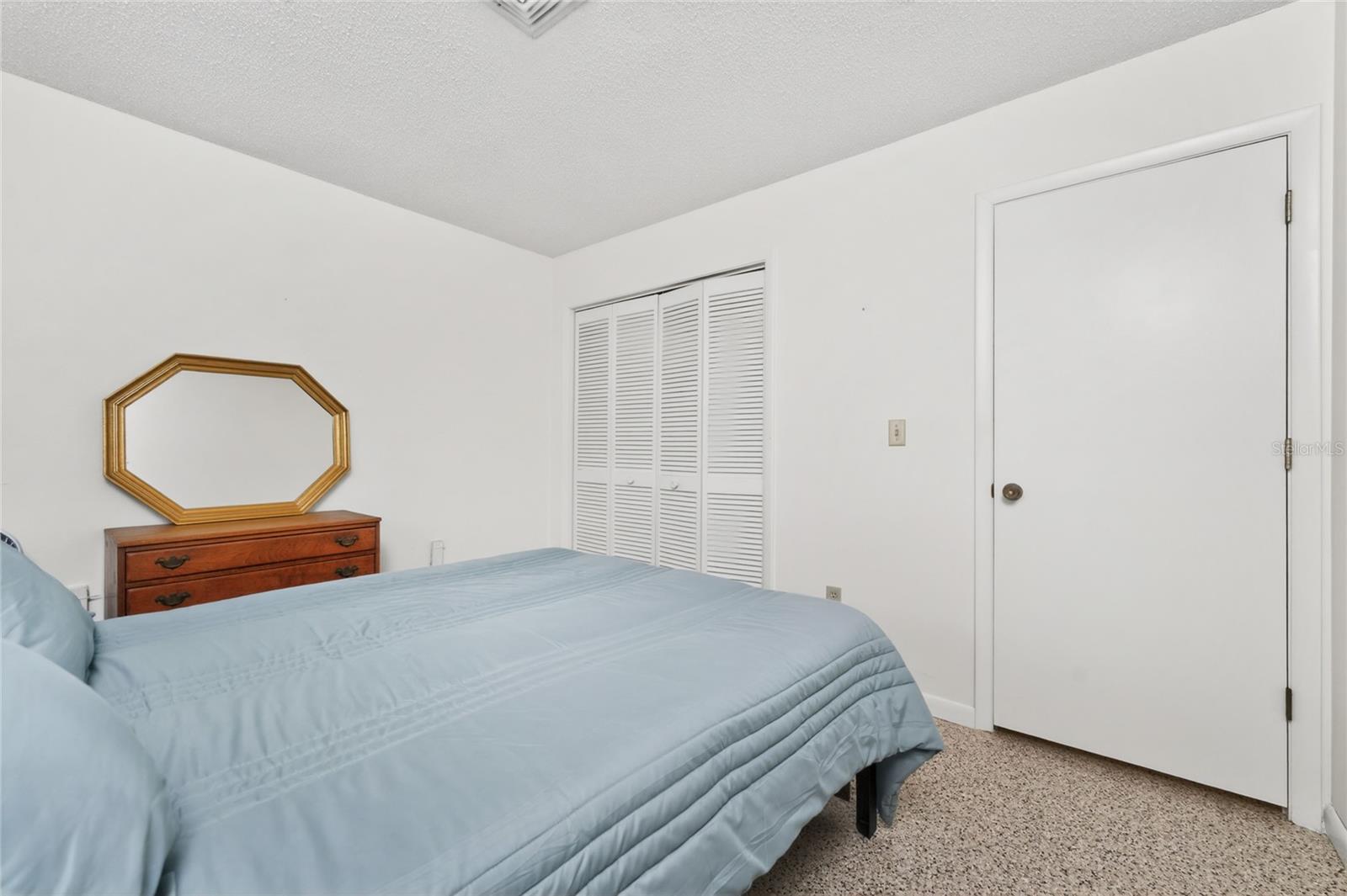 DEER CREEK WOODS - Residential Income