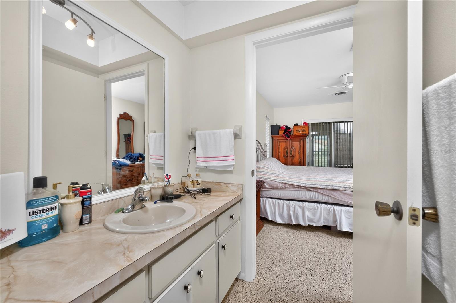 DEER CREEK WOODS - Residential Income