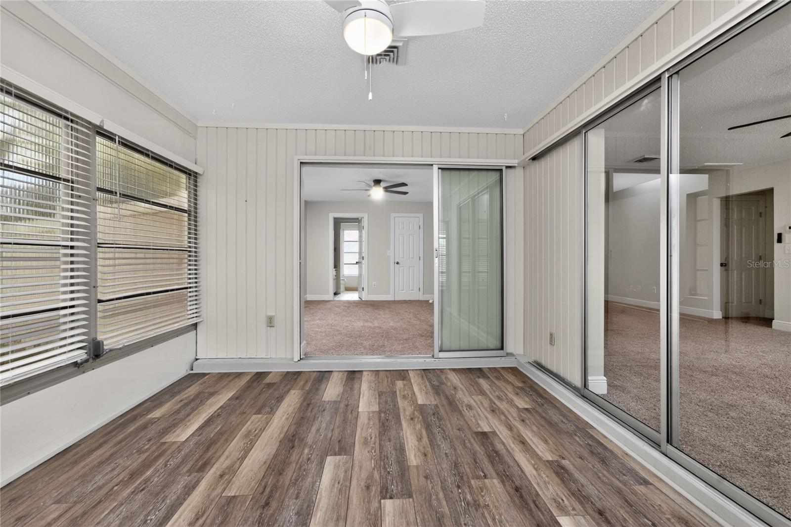 DEER CREEK WOODS - Residential Income