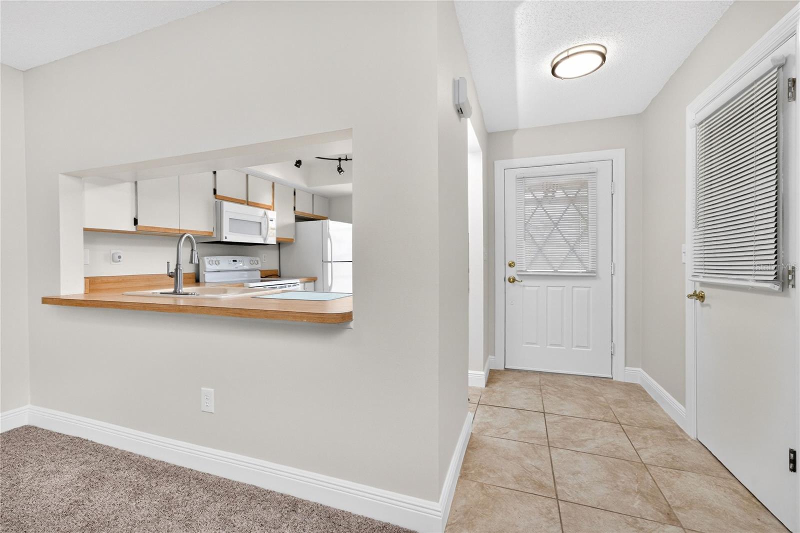 DEER CREEK WOODS - Residential Income