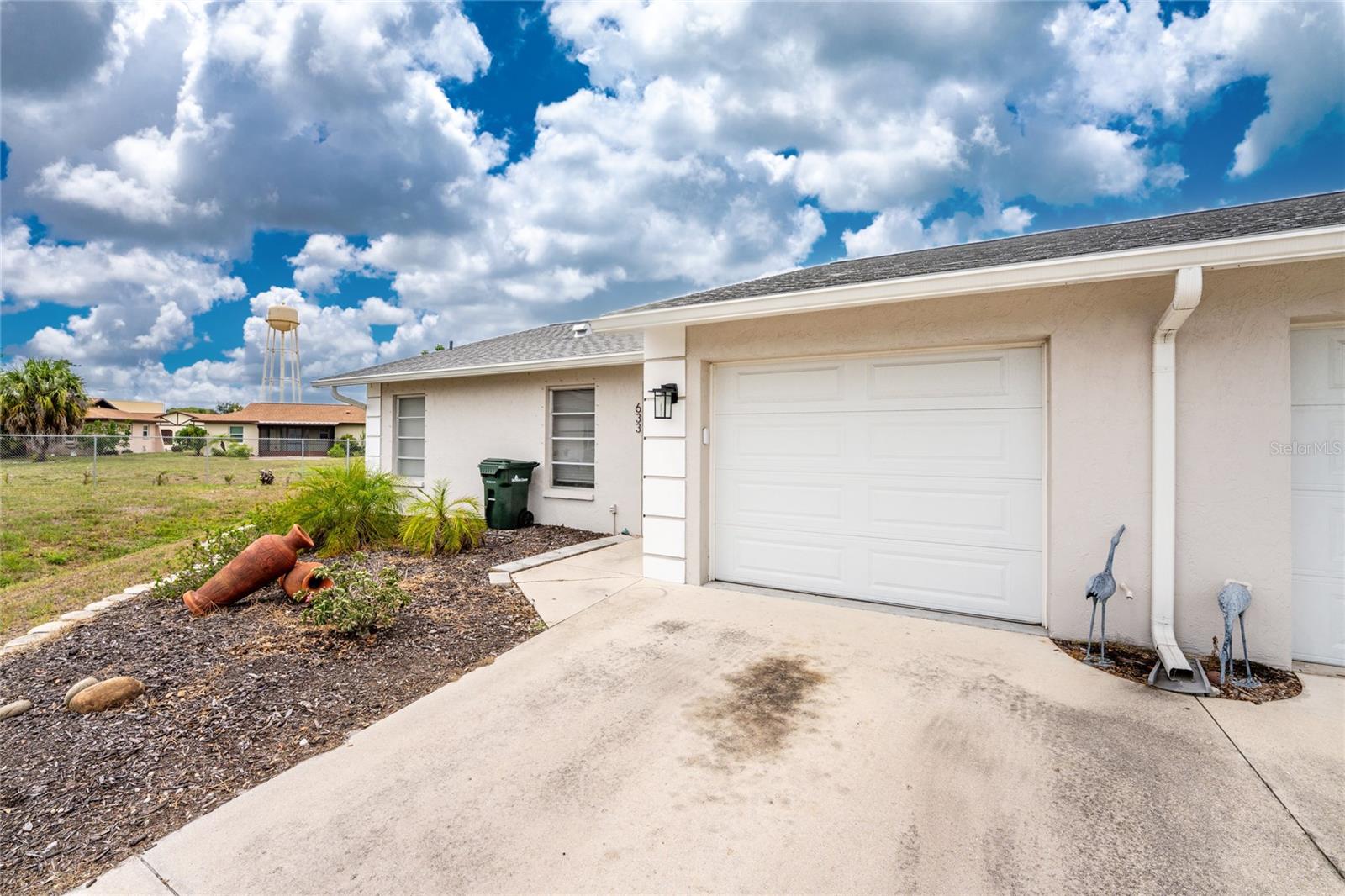 DEER CREEK WOODS - Residential Income