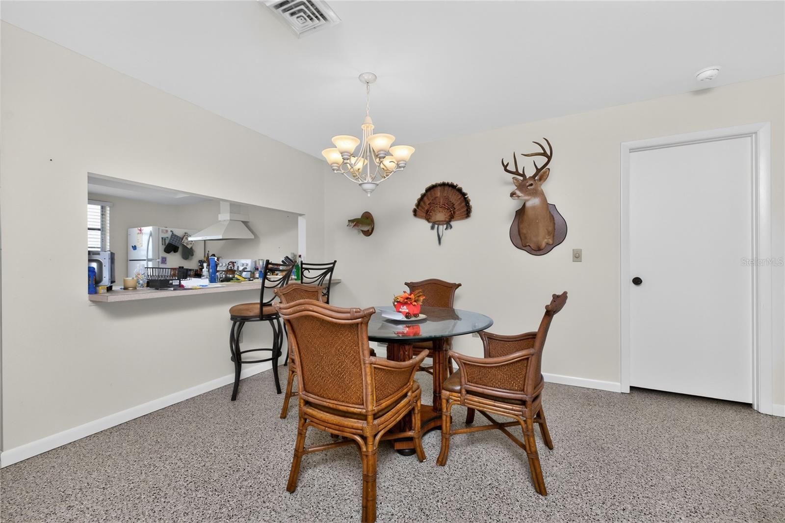 DEER CREEK WOODS - Residential Income