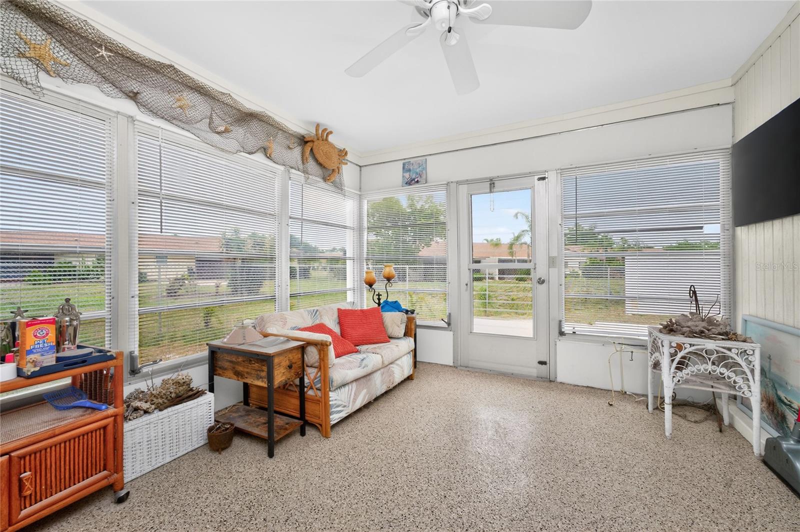DEER CREEK WOODS - Residential Income