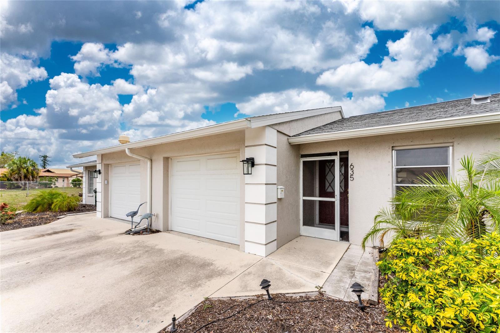 DEER CREEK WOODS - Residential Income