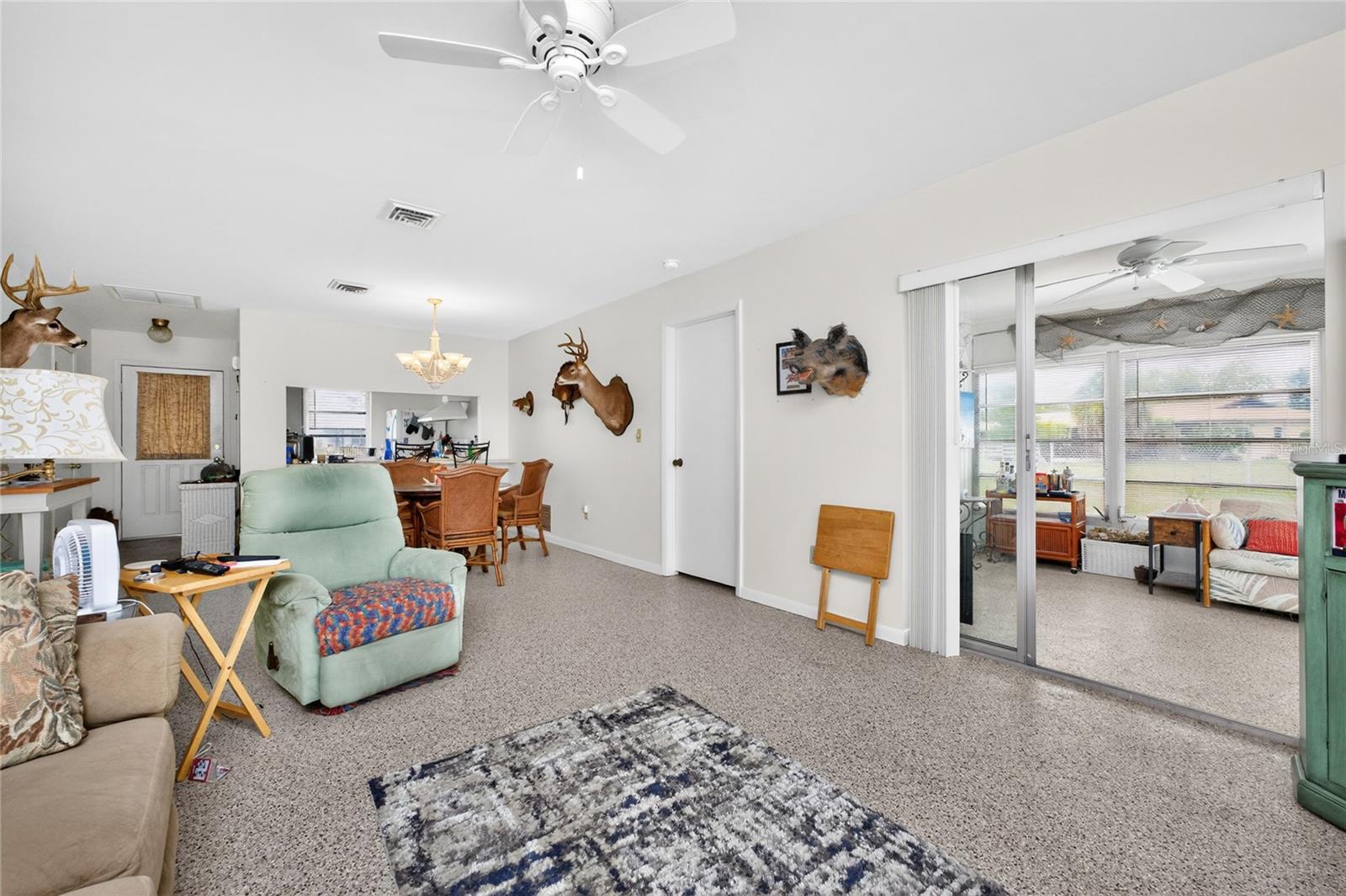 DEER CREEK WOODS - Residential Income