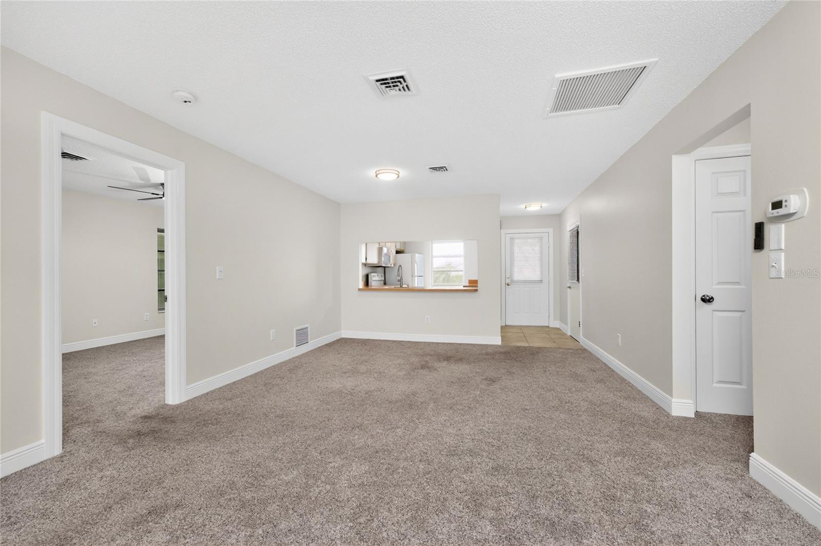 DEER CREEK WOODS - Residential Income