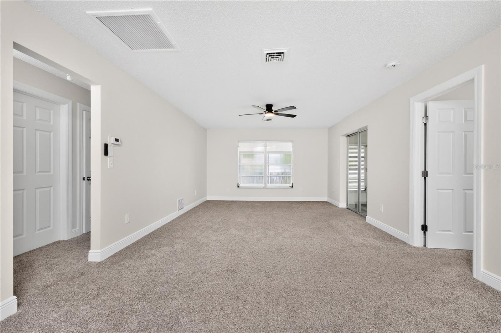 DEER CREEK WOODS - Residential Income