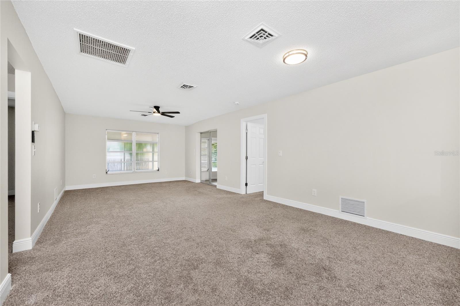 DEER CREEK WOODS - Residential Income
