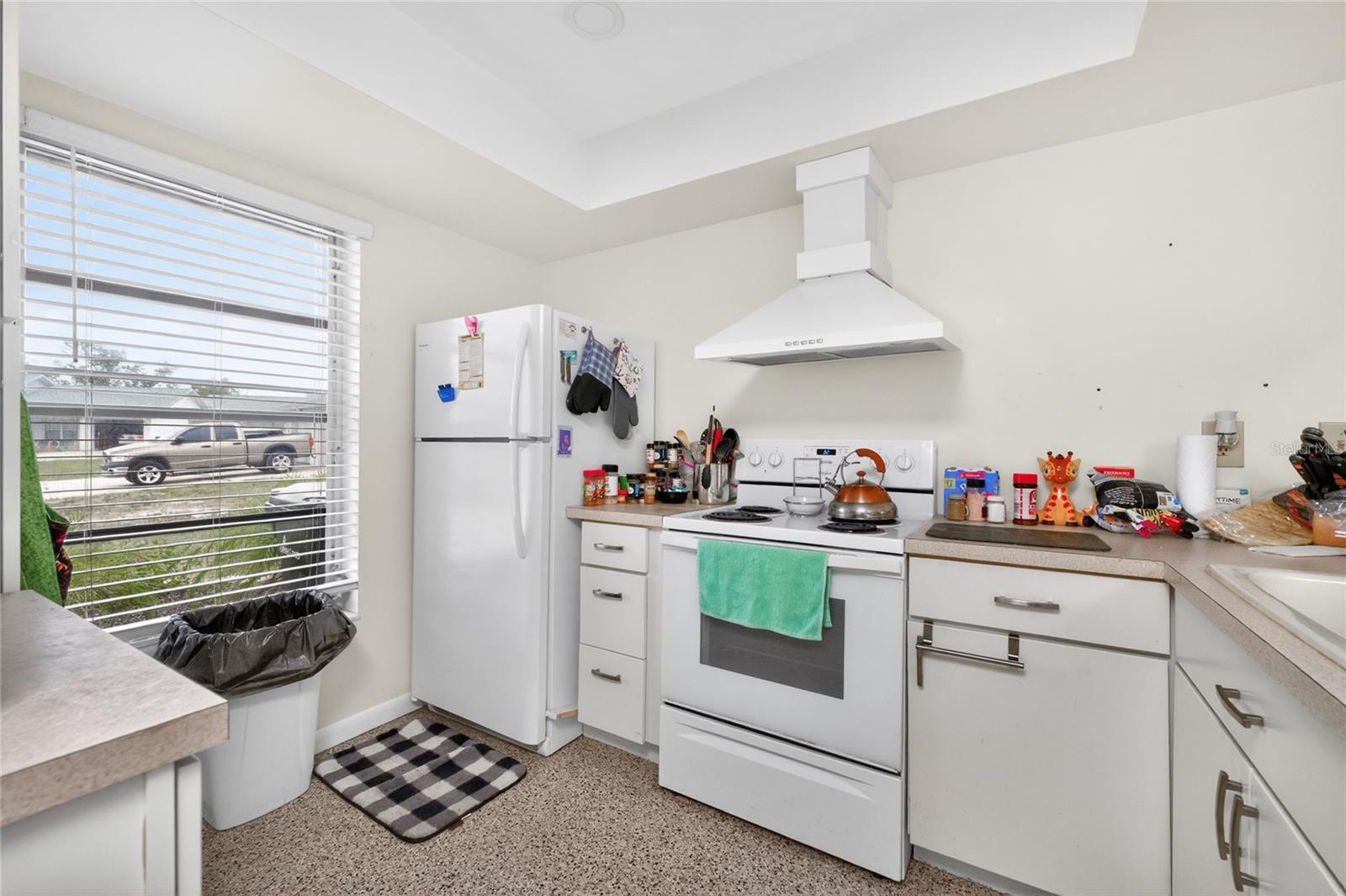 DEER CREEK WOODS - Residential Income