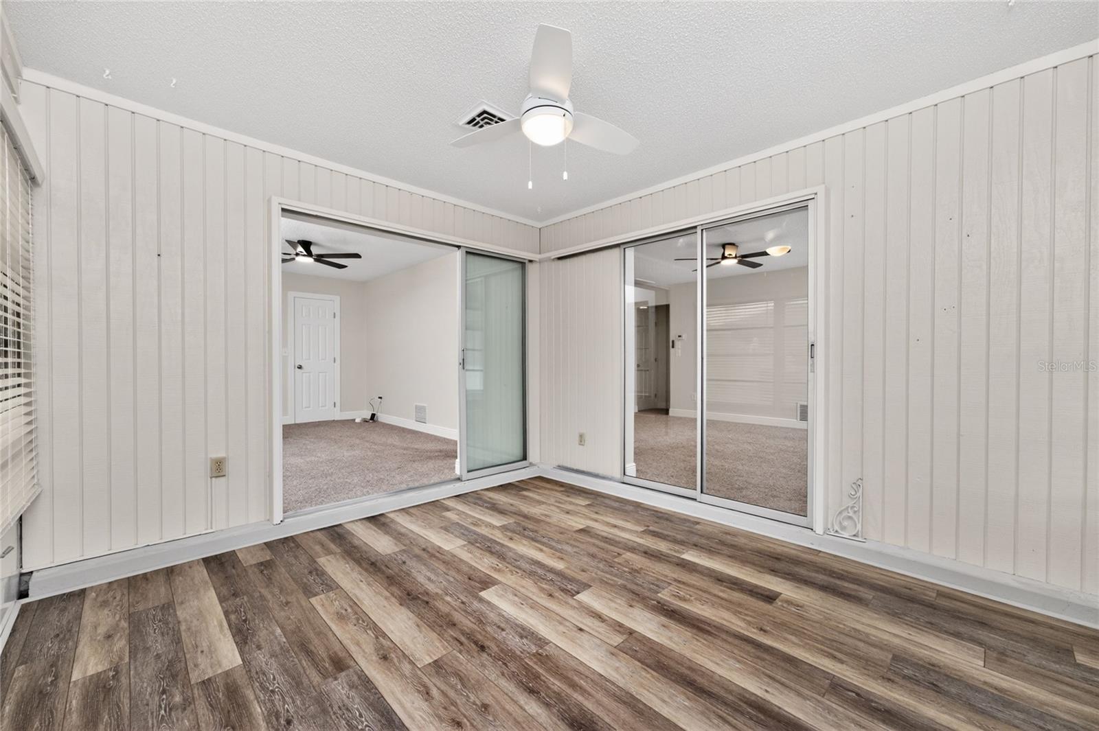 DEER CREEK WOODS - Residential Income