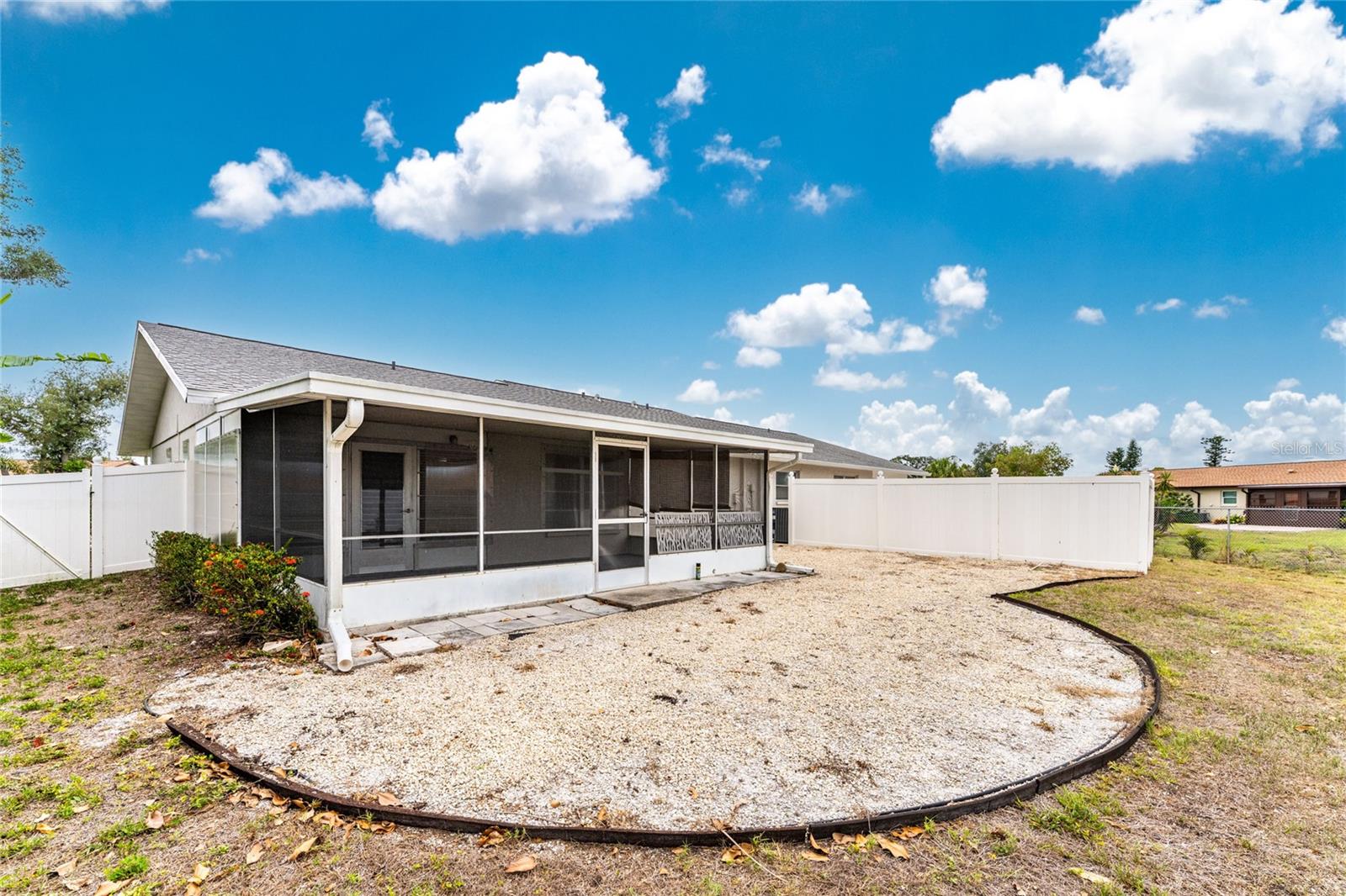 DEER CREEK WOODS - Residential Income