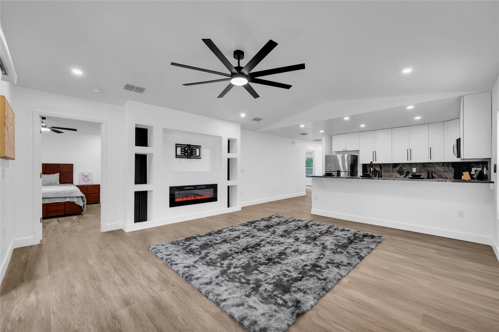 ROSELAND PARK - Residential