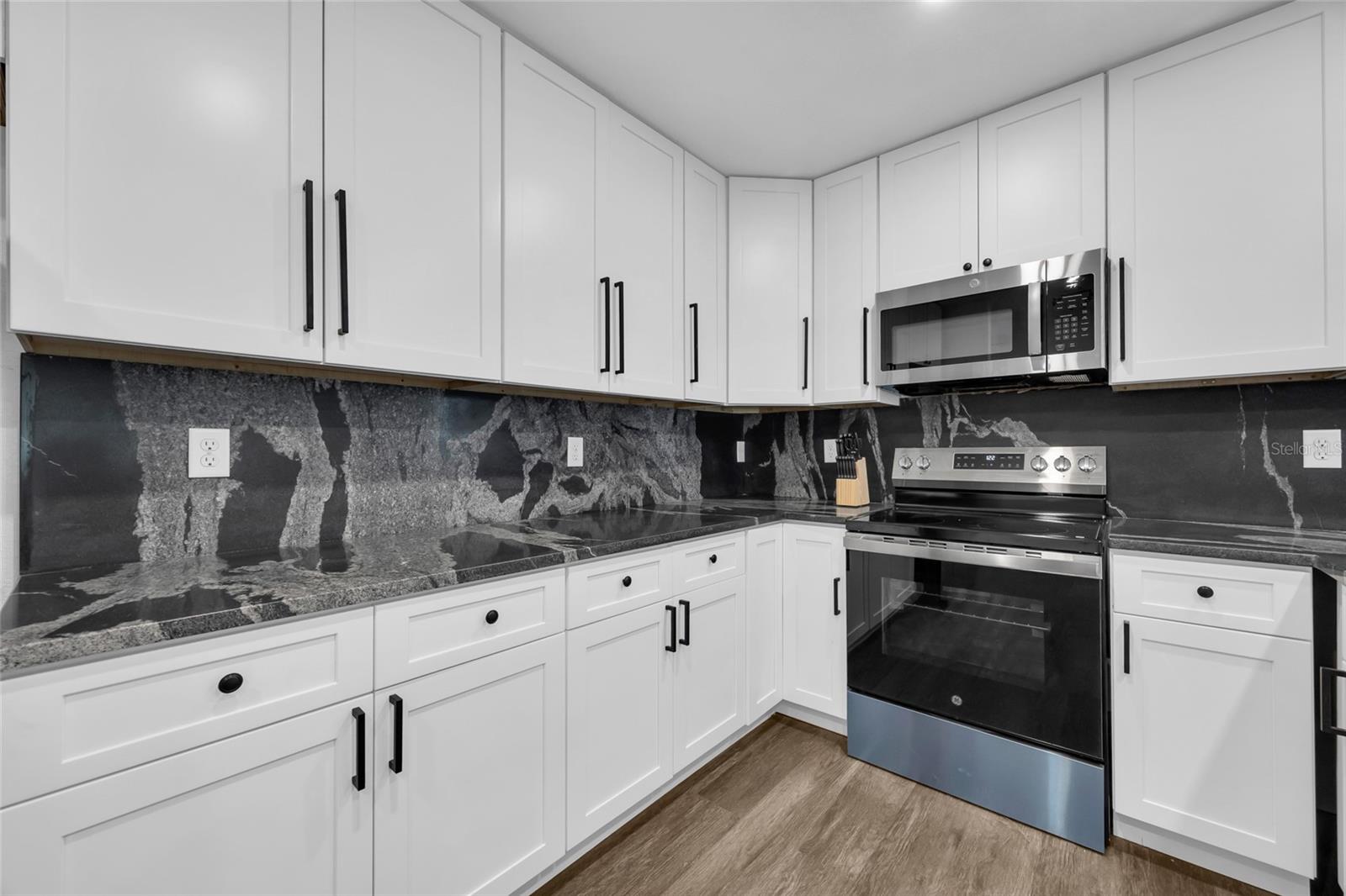 ROSELAND PARK - Residential