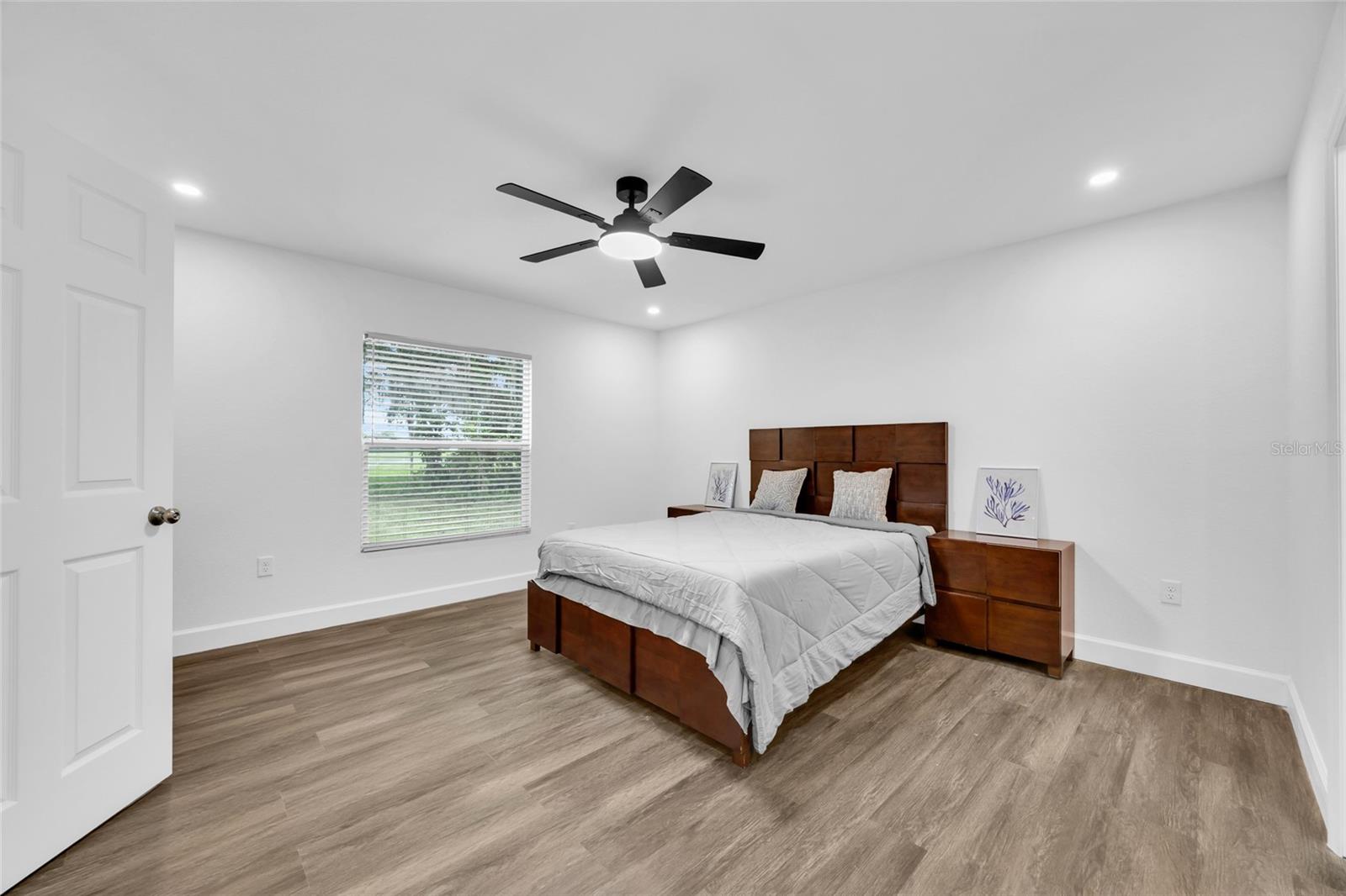ROSELAND PARK - Residential