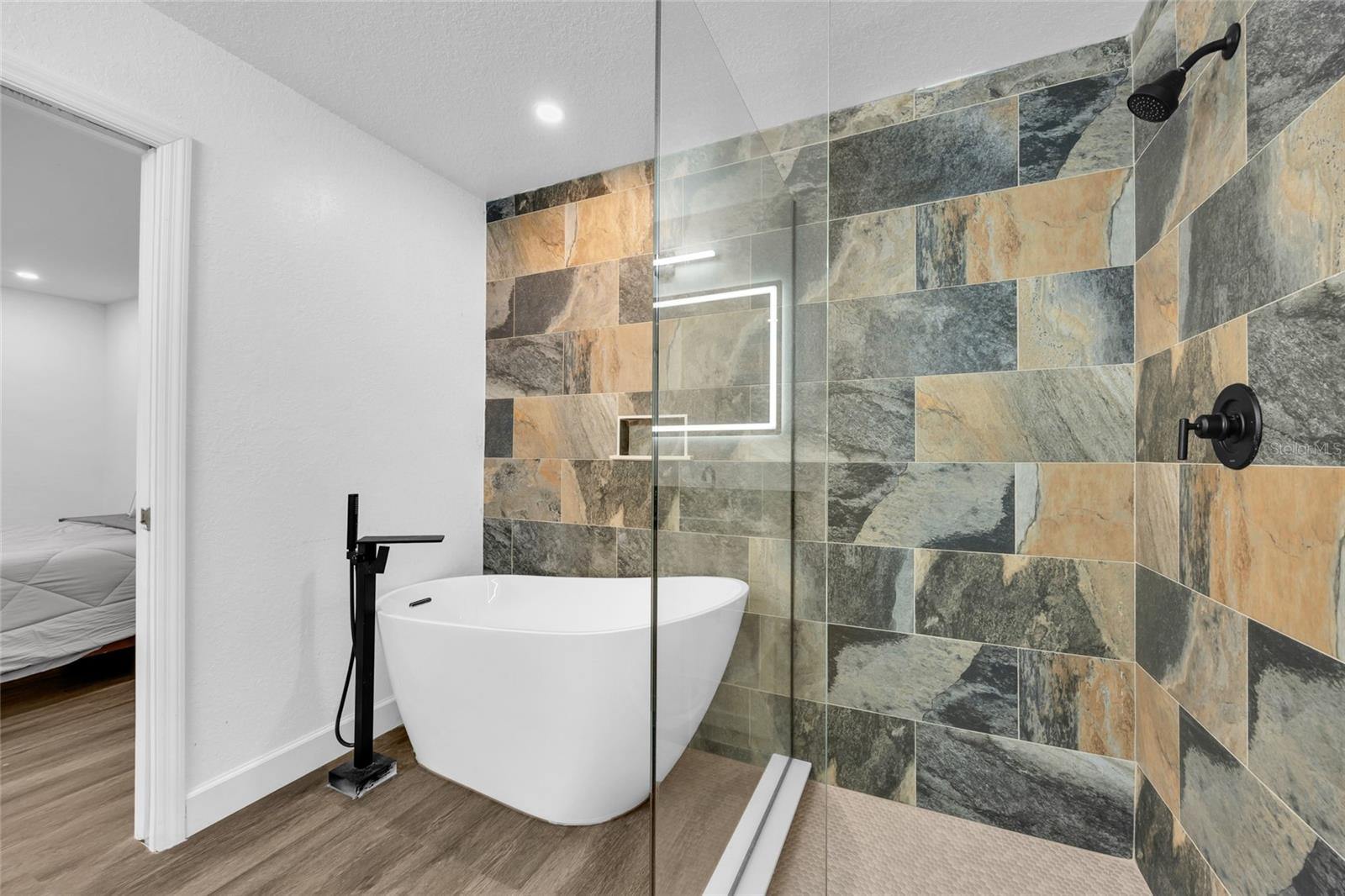 ROSELAND PARK - Residential