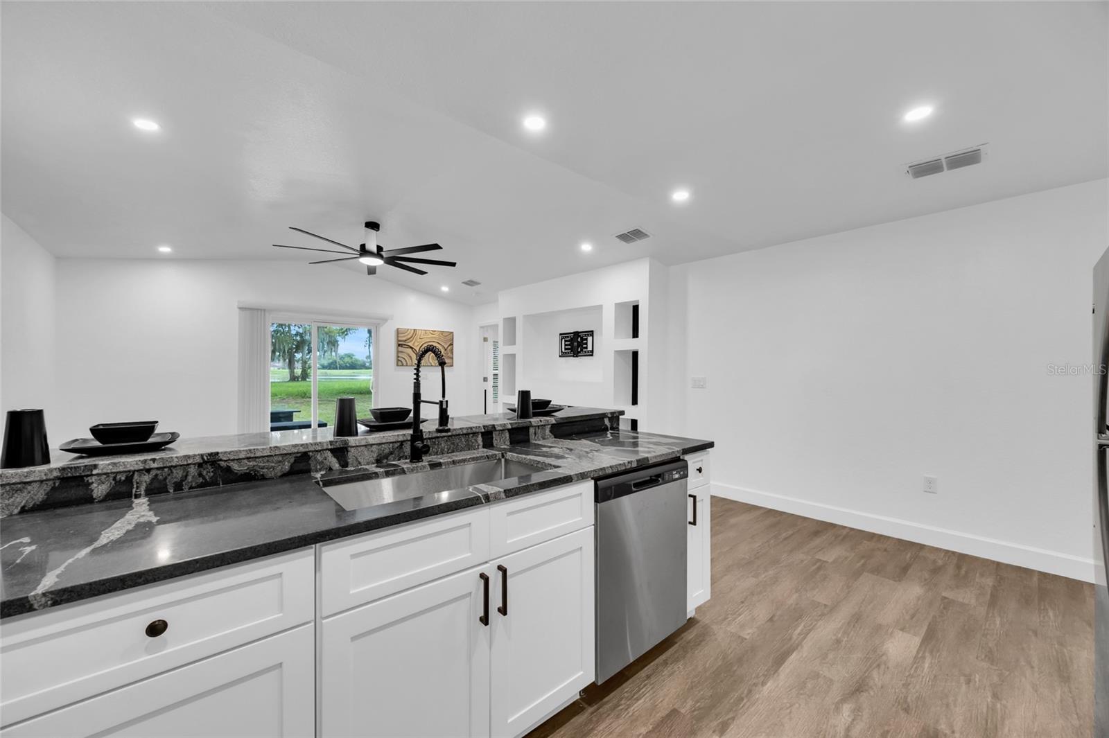ROSELAND PARK - Residential