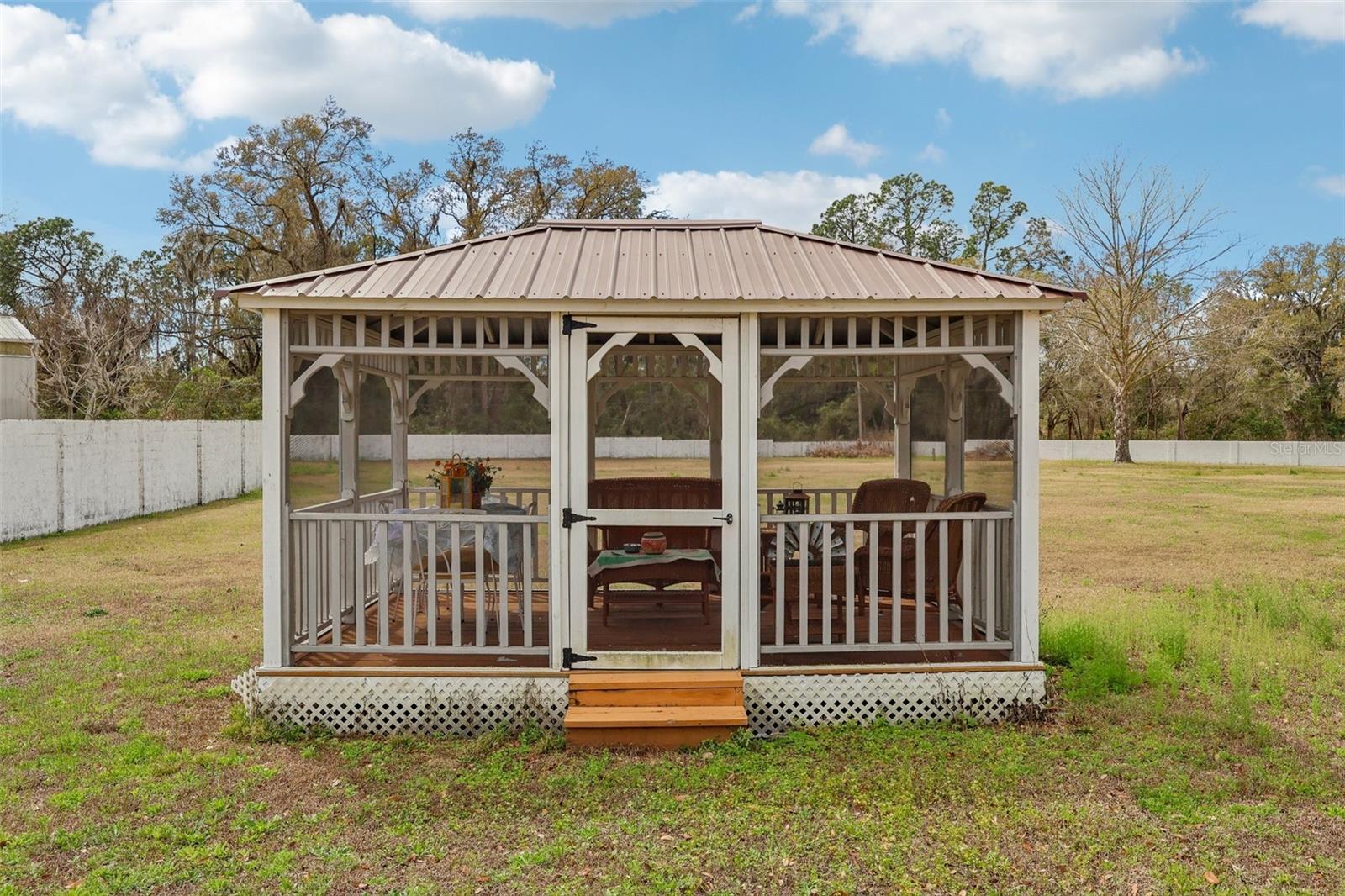 ACREAGE - Residential
